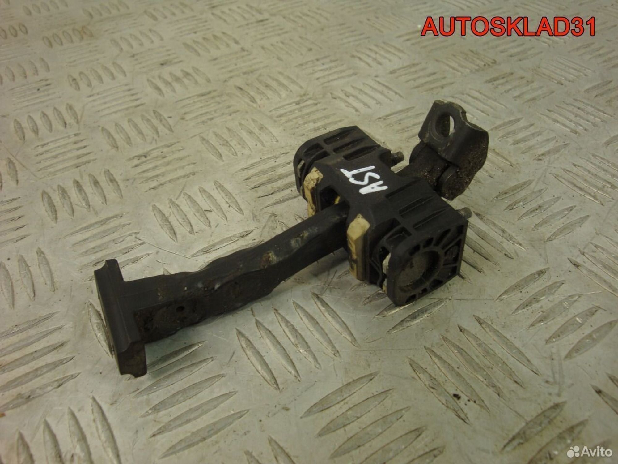 Ограничитель двери задней Opel Astra H, 600 рублей, Дубовое