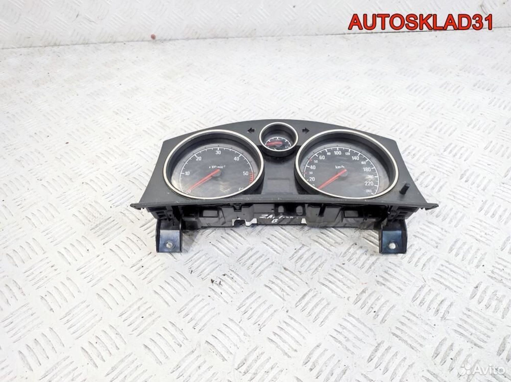 Панель приборов Opel Zafira B 13216661 Дизель, 2600 рублей, Дубовое