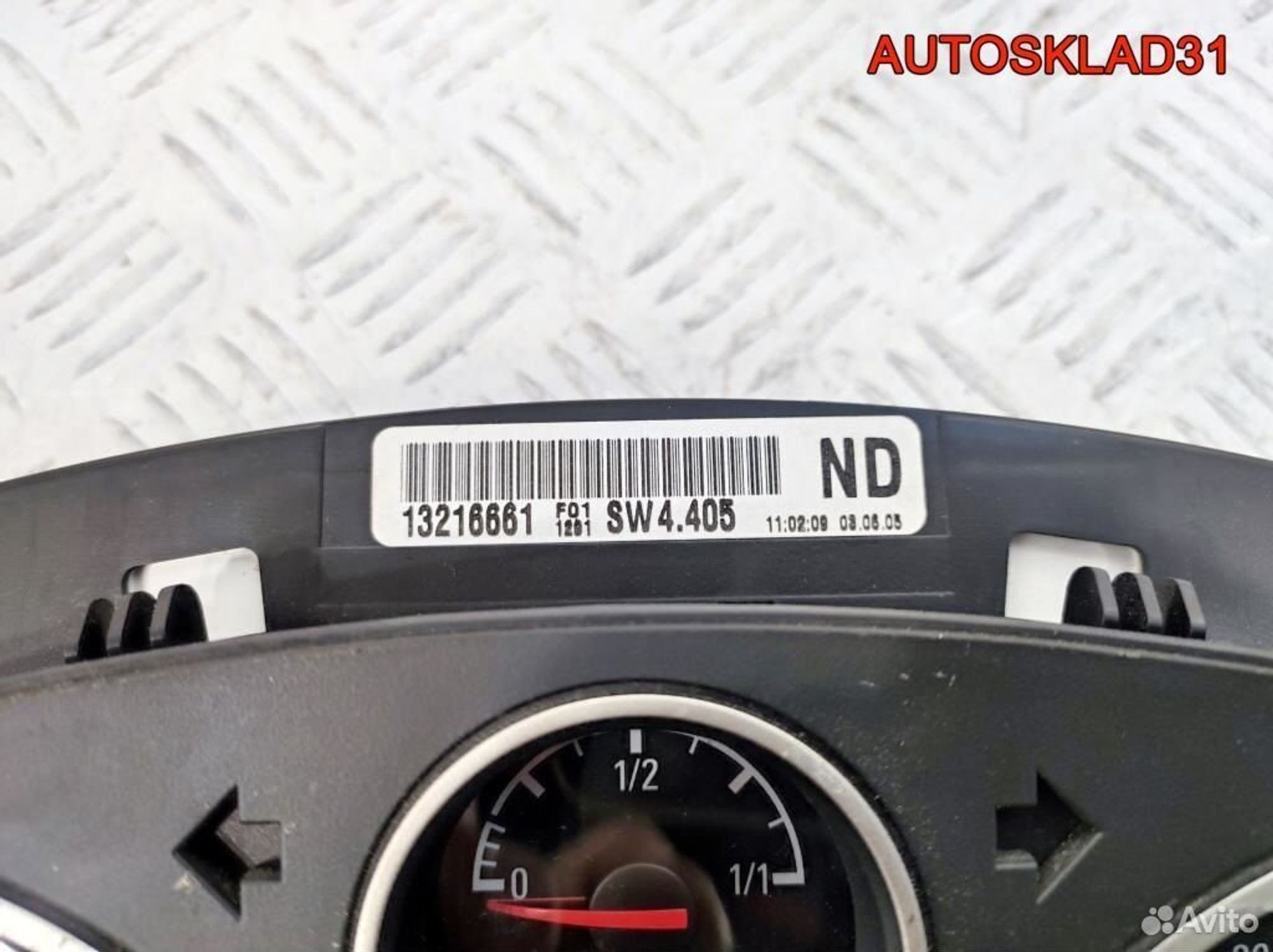 Панель приборов Opel Zafira B 13216661 Дизель, 2600 рублей, Дубовое