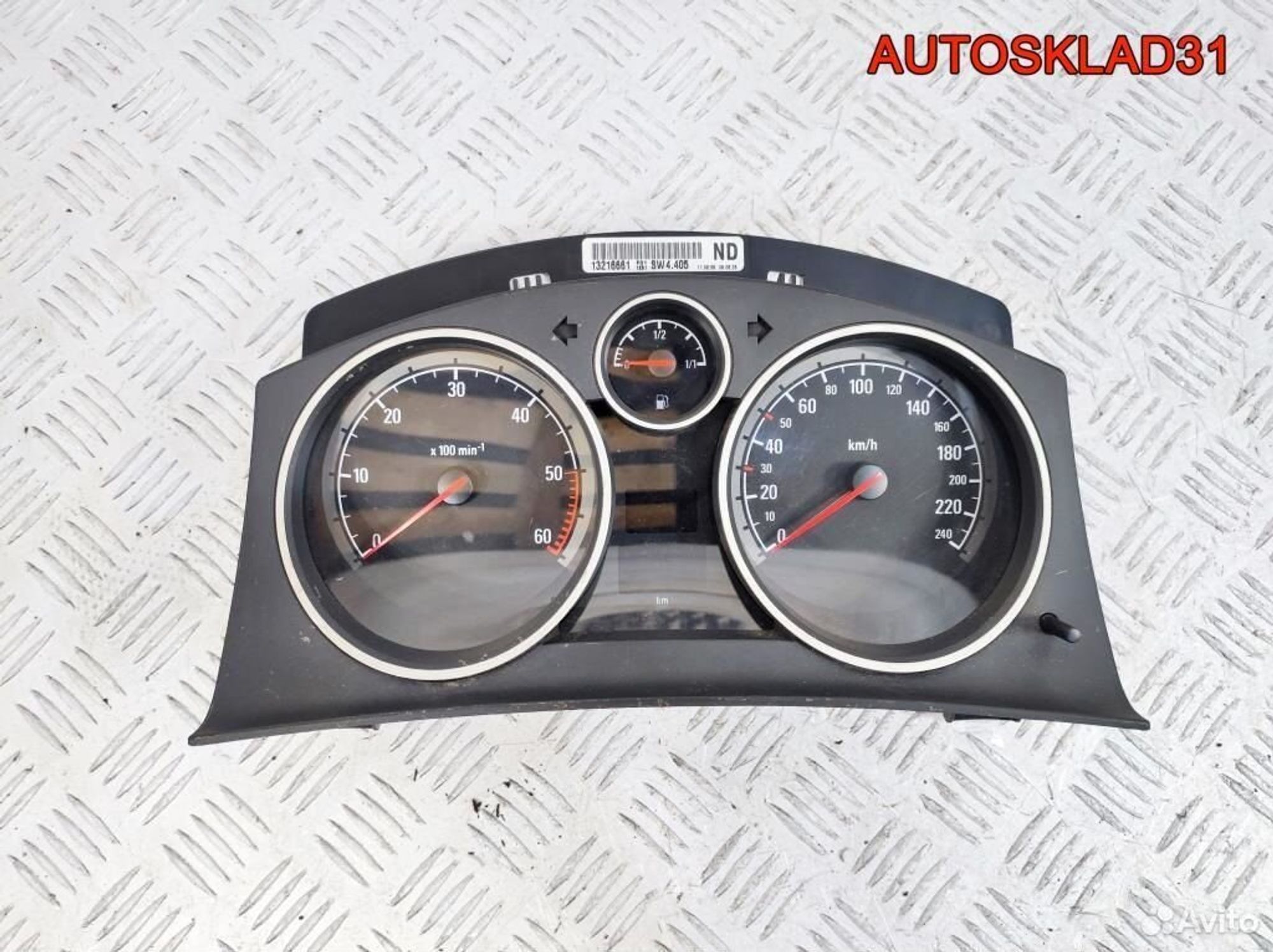 Панель приборов Opel Zafira B 13216661 Дизель, 2600 рублей, Дубовое