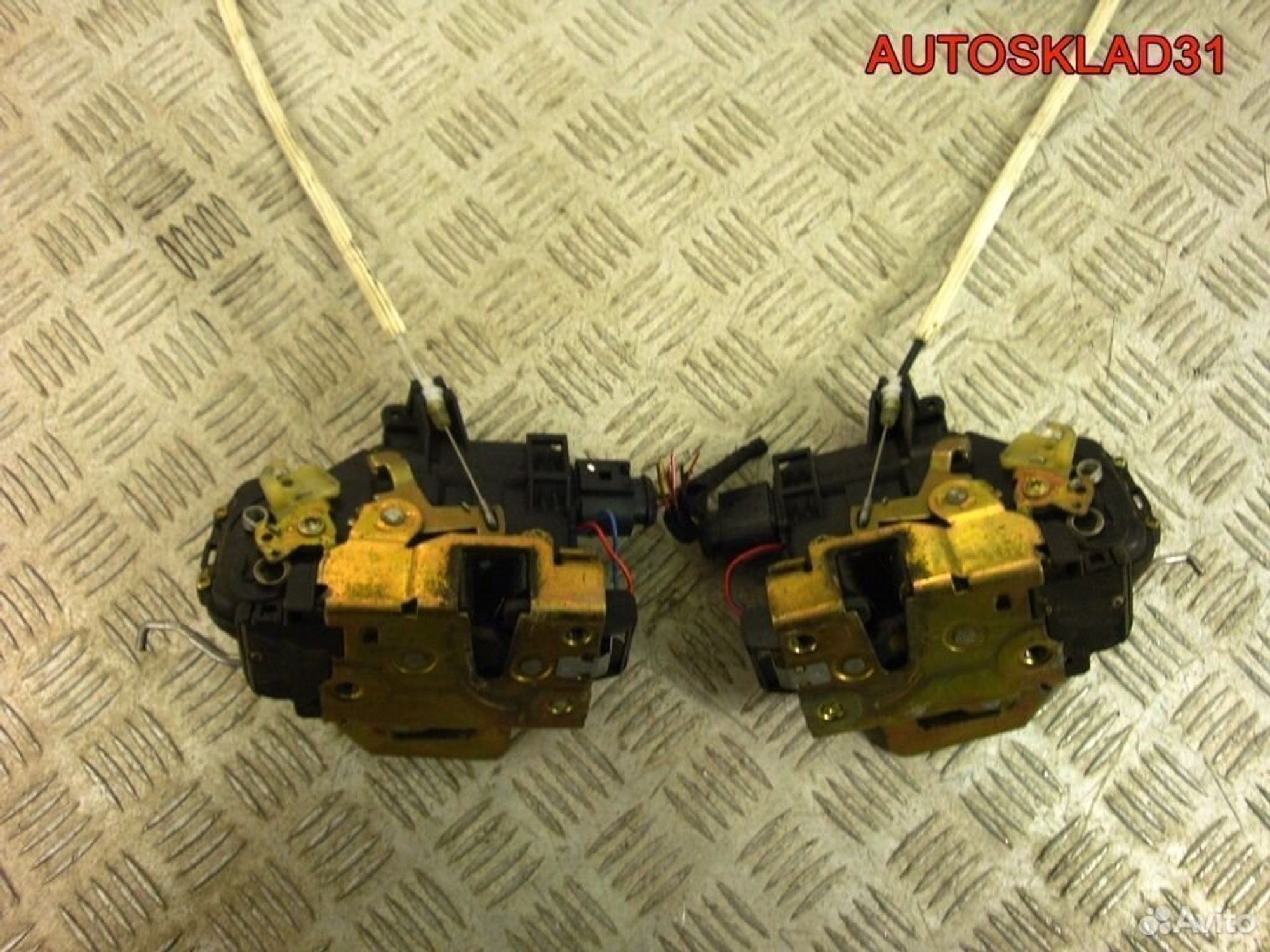 Замок двери передней левой Audi A6 C5 4В1837015G, 3700 рублей, Дубовое