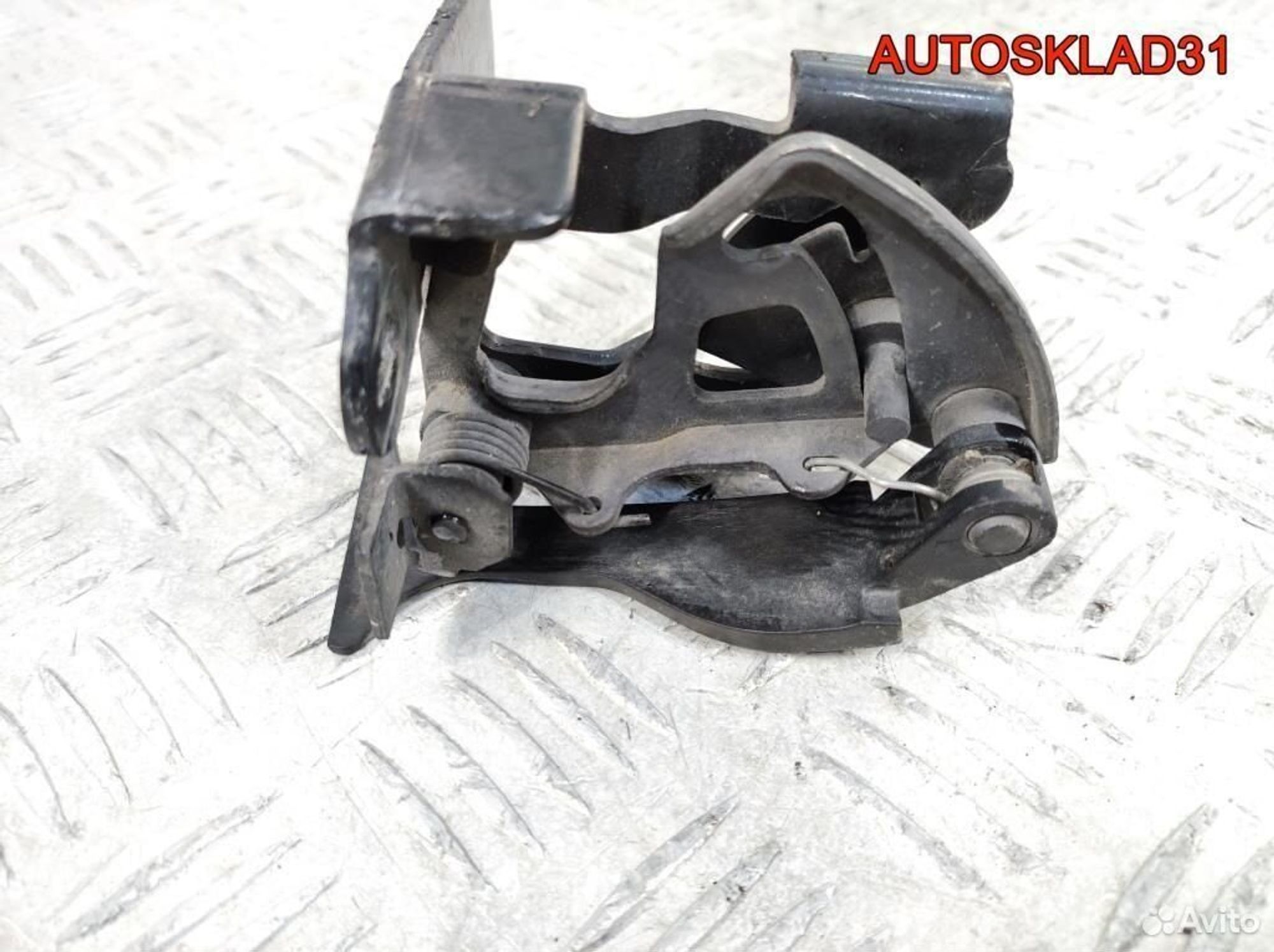 Замок капота Mercedes Benz W203 A2038800264, 1700 рублей, Дубовое