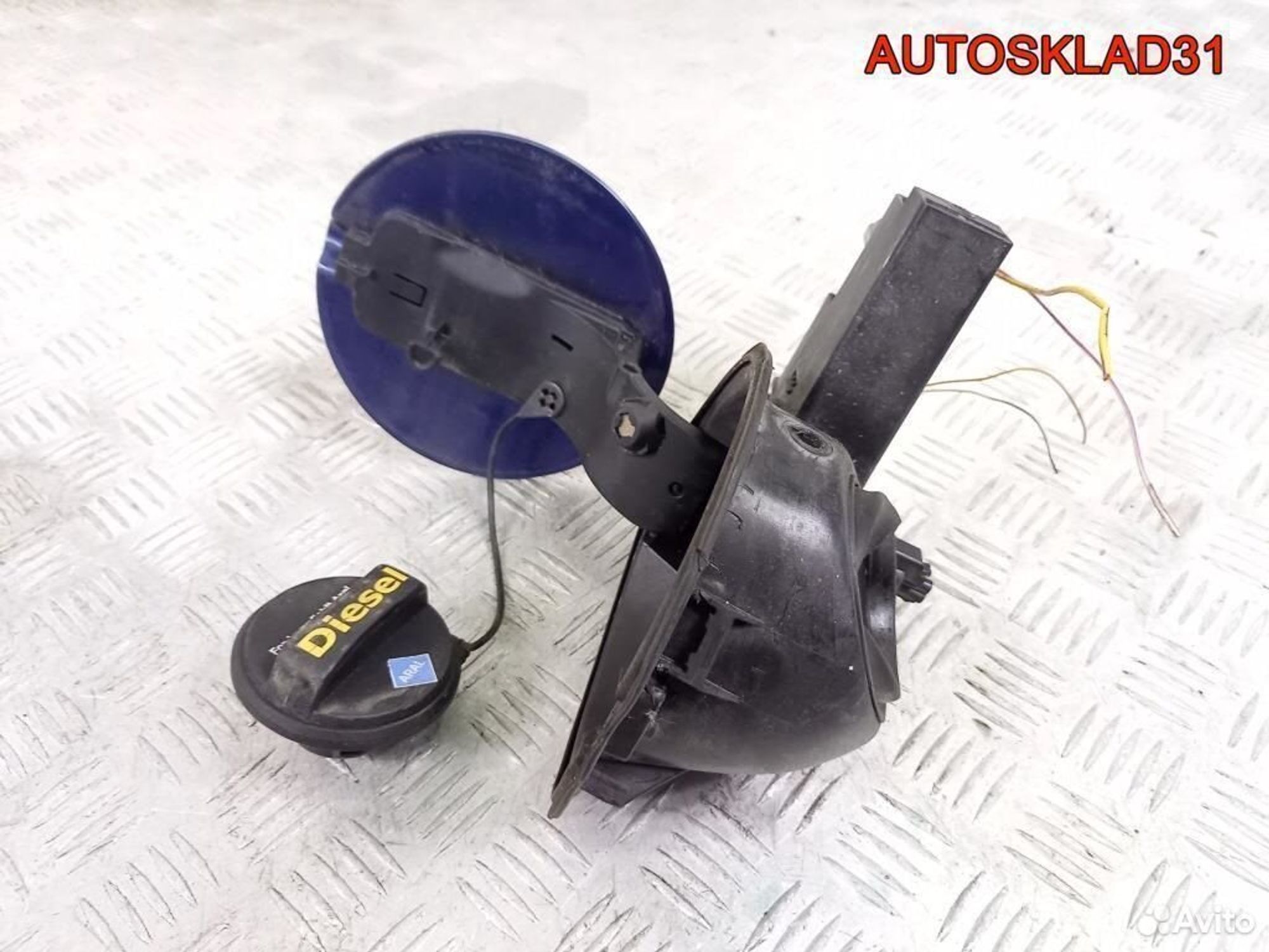 Лючок бензобака в сборе Ford Focus 2 1474908, 3200 рублей, Дубовое