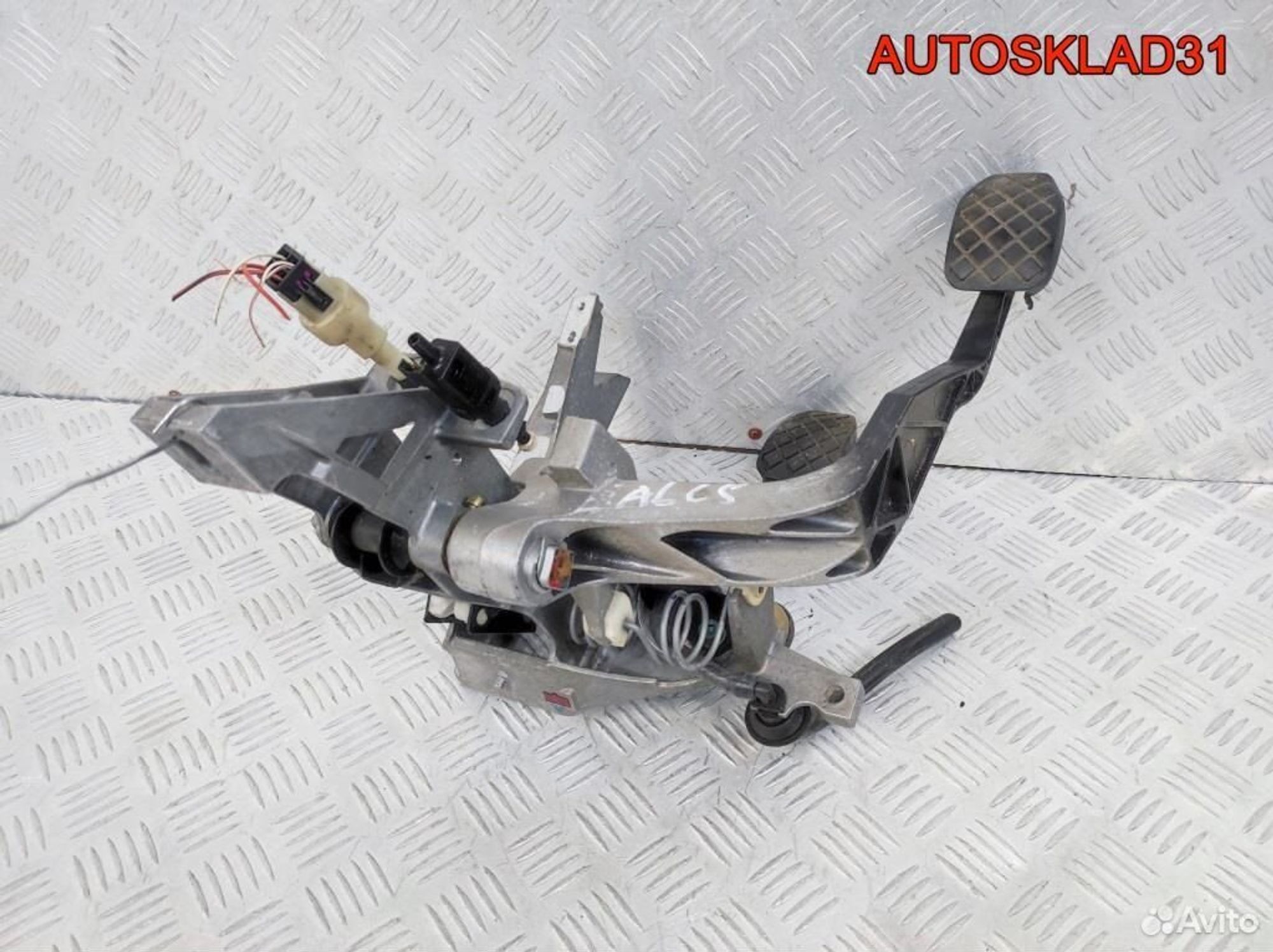 Блок педалей МКПП Audi A6 C5 8D1721316H, 3600 рублей, Дубовое