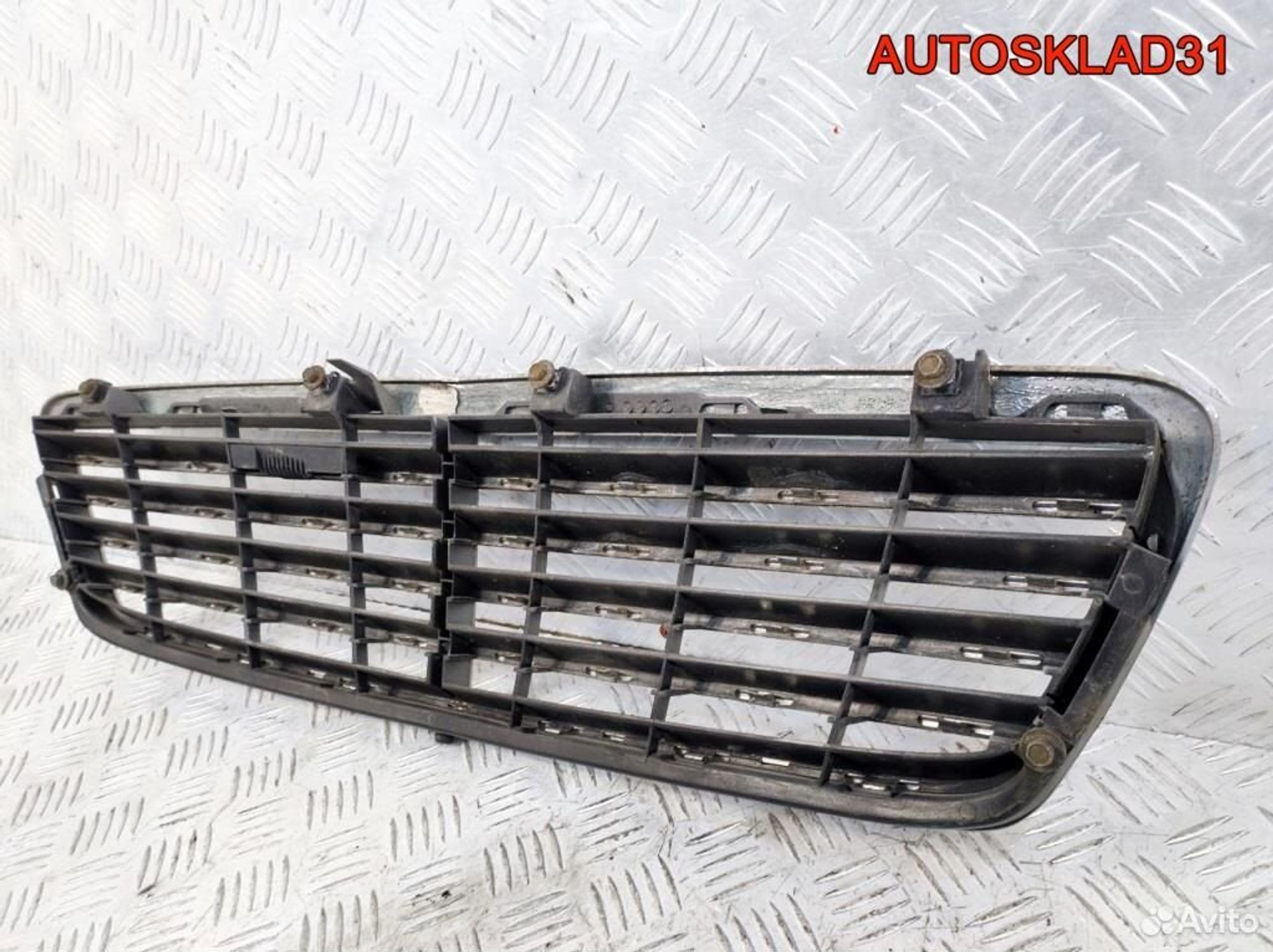 Решетка радиатора Mercedes Benz W203 A2038800183, 4900 рублей, Дубовое