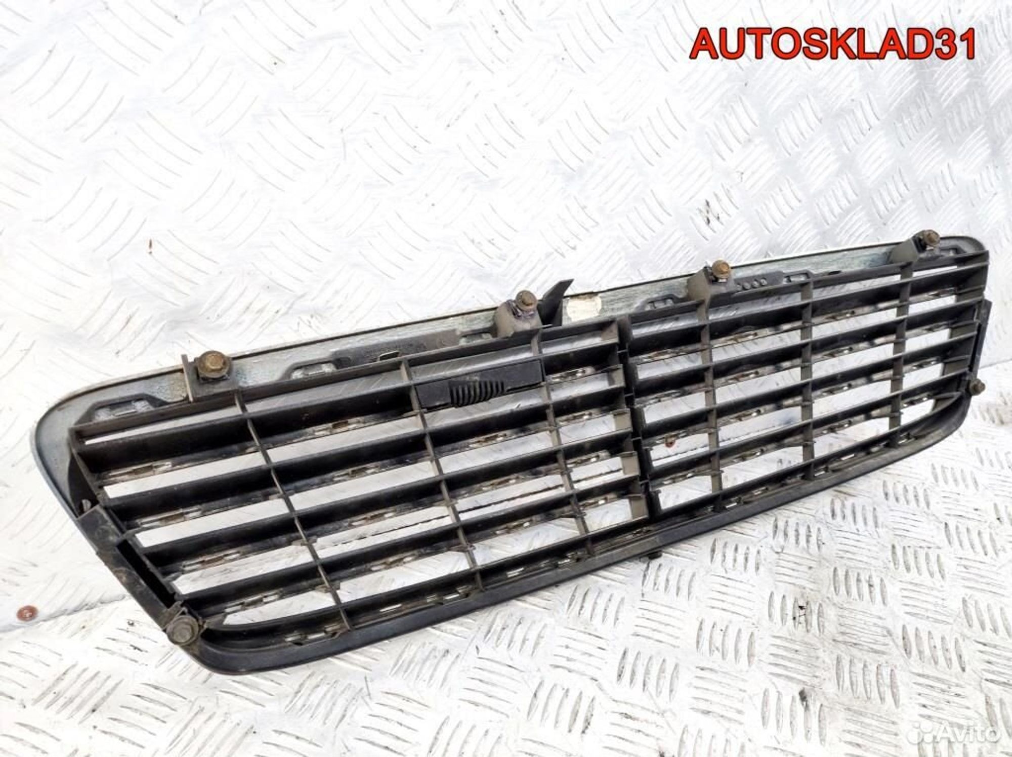 Решетка радиатора Mercedes Benz W203 A2038800183, 4900 рублей, Дубовое