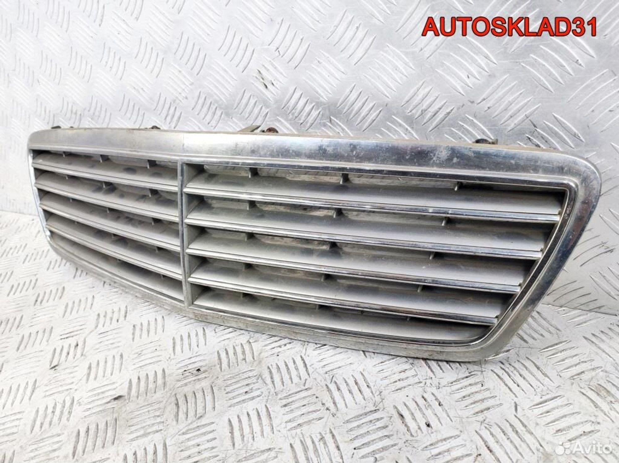 Решетка радиатора Mercedes Benz W203 A2038800183, 4900 рублей, Дубовое