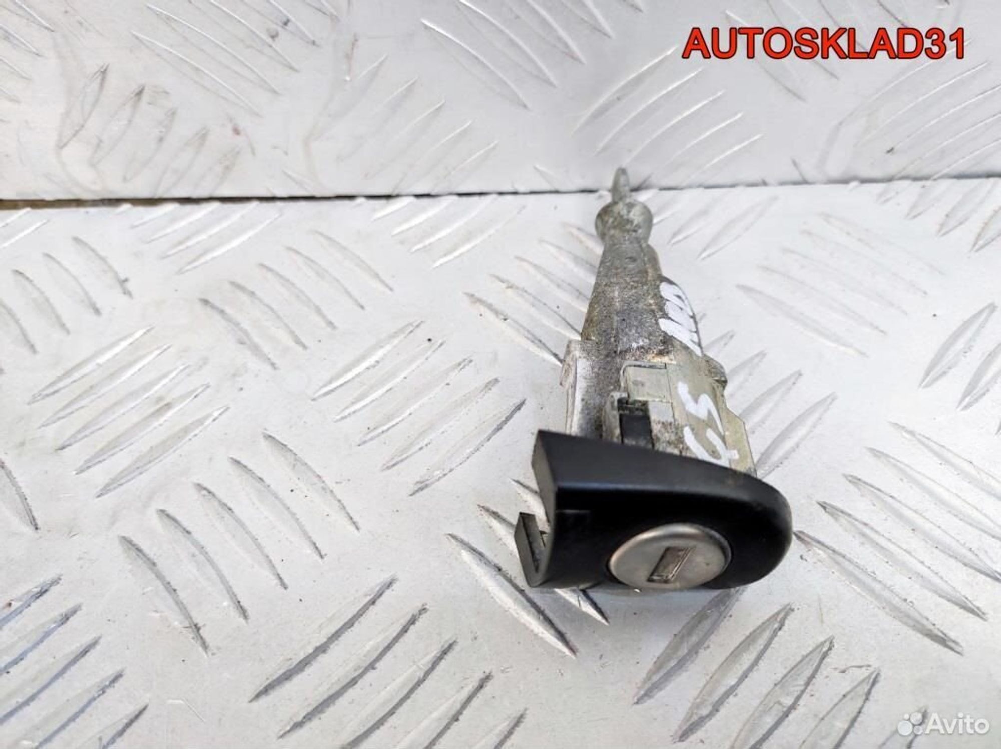 Вставка замка двери передней левой VW Golf 5, 1700 рублей, Дубовое