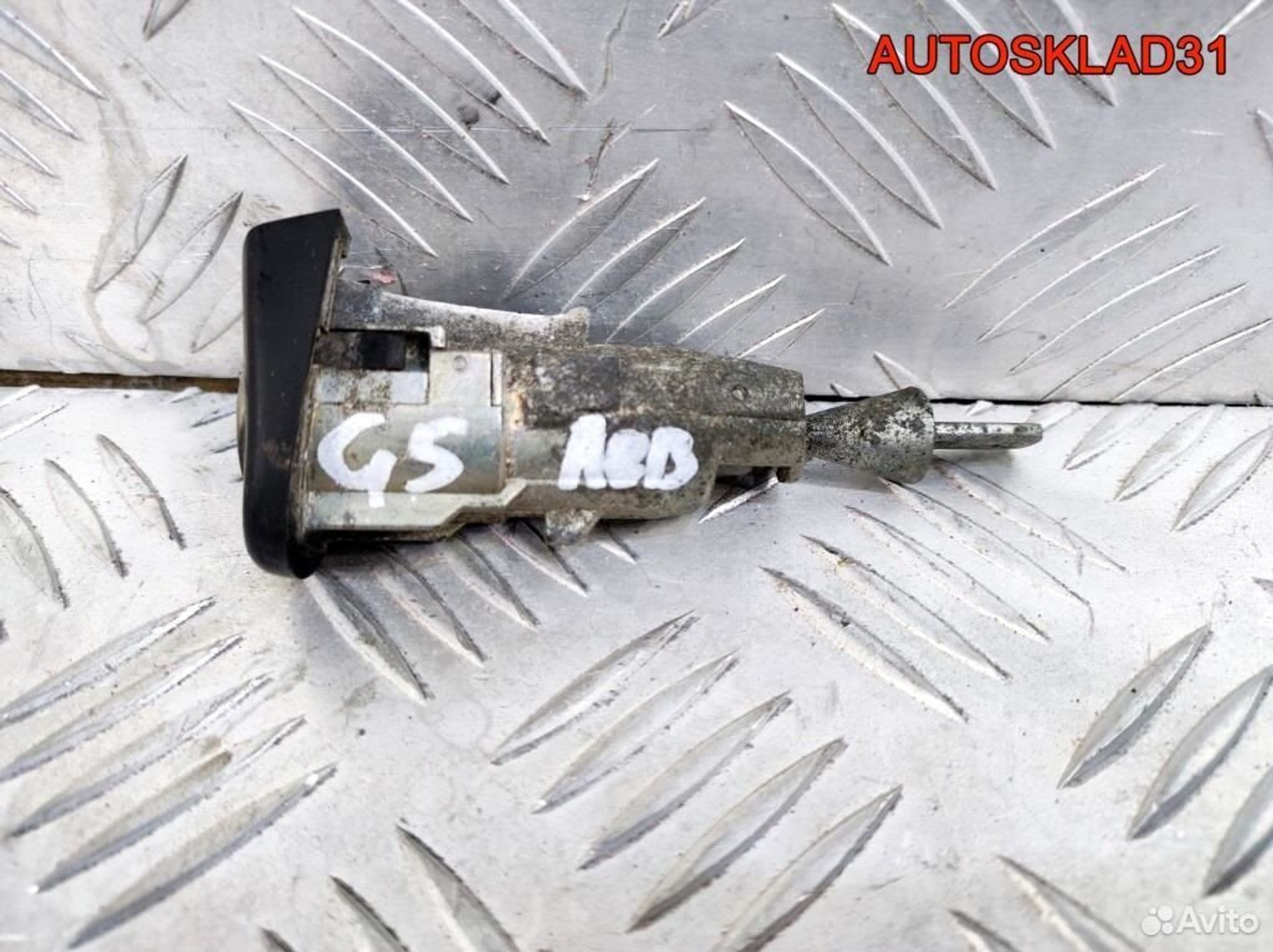 Вставка замка двери передней левой VW Golf 5, 1700 рублей, Дубовое