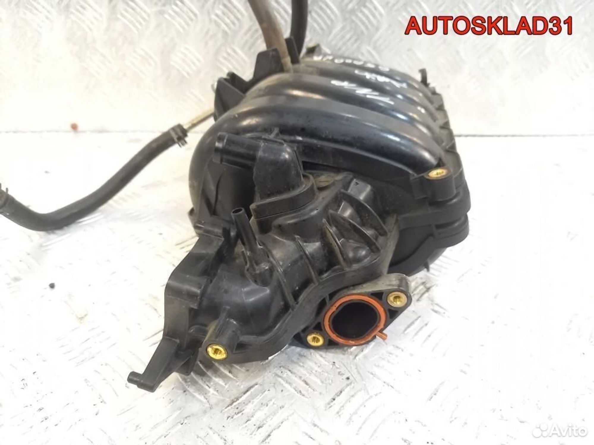 Коллектор впускной Toyota Yaris 1.3 1NR 1712047010, 1700 рублей, Дубовое