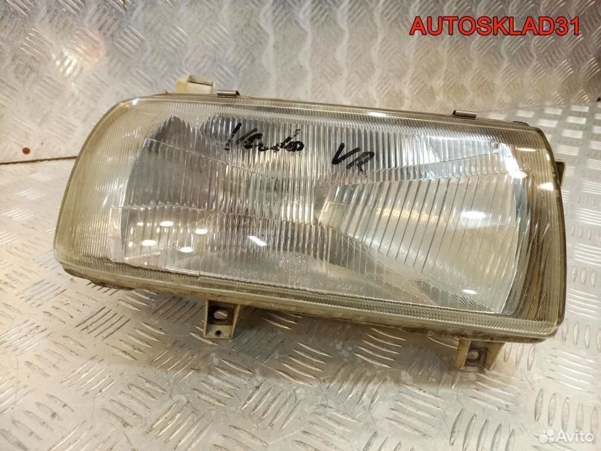 Фара правая Volkswagen Vento 1991-1997 13905400, 4100 рублей, Дубовое