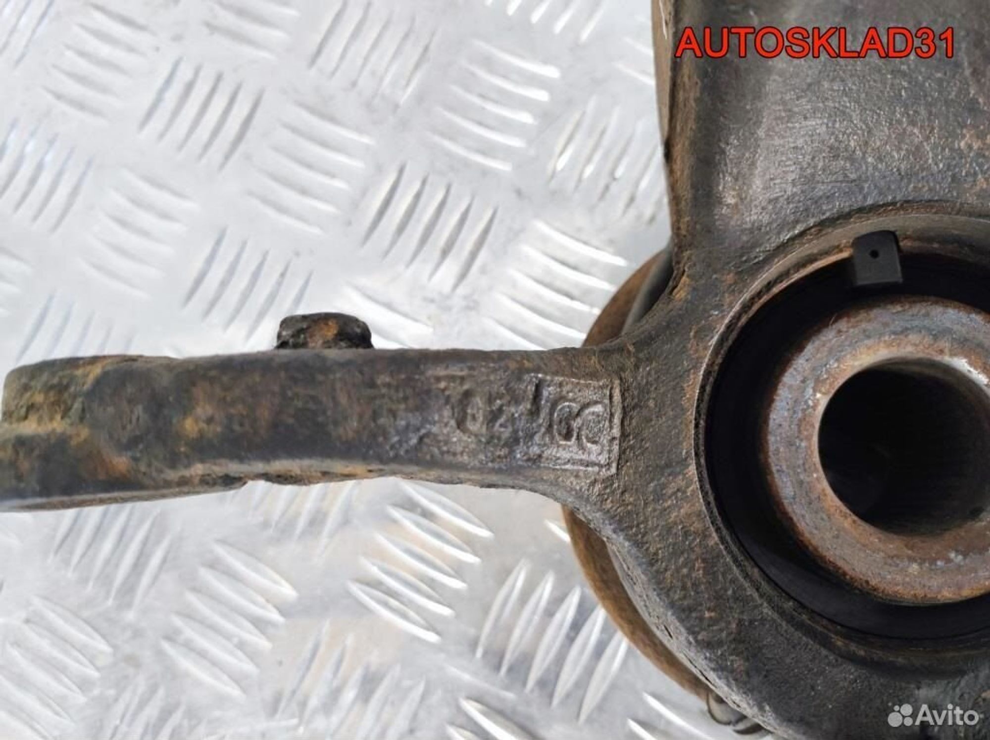 Кулак поворотный передний левый VW Polo HB, 4100 рублей, Дубовое