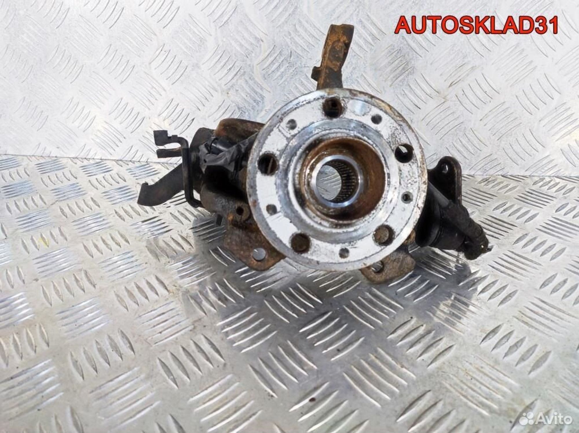 Кулак поворотный передний левый VW Polo HB, 4100 рублей, Дубовое