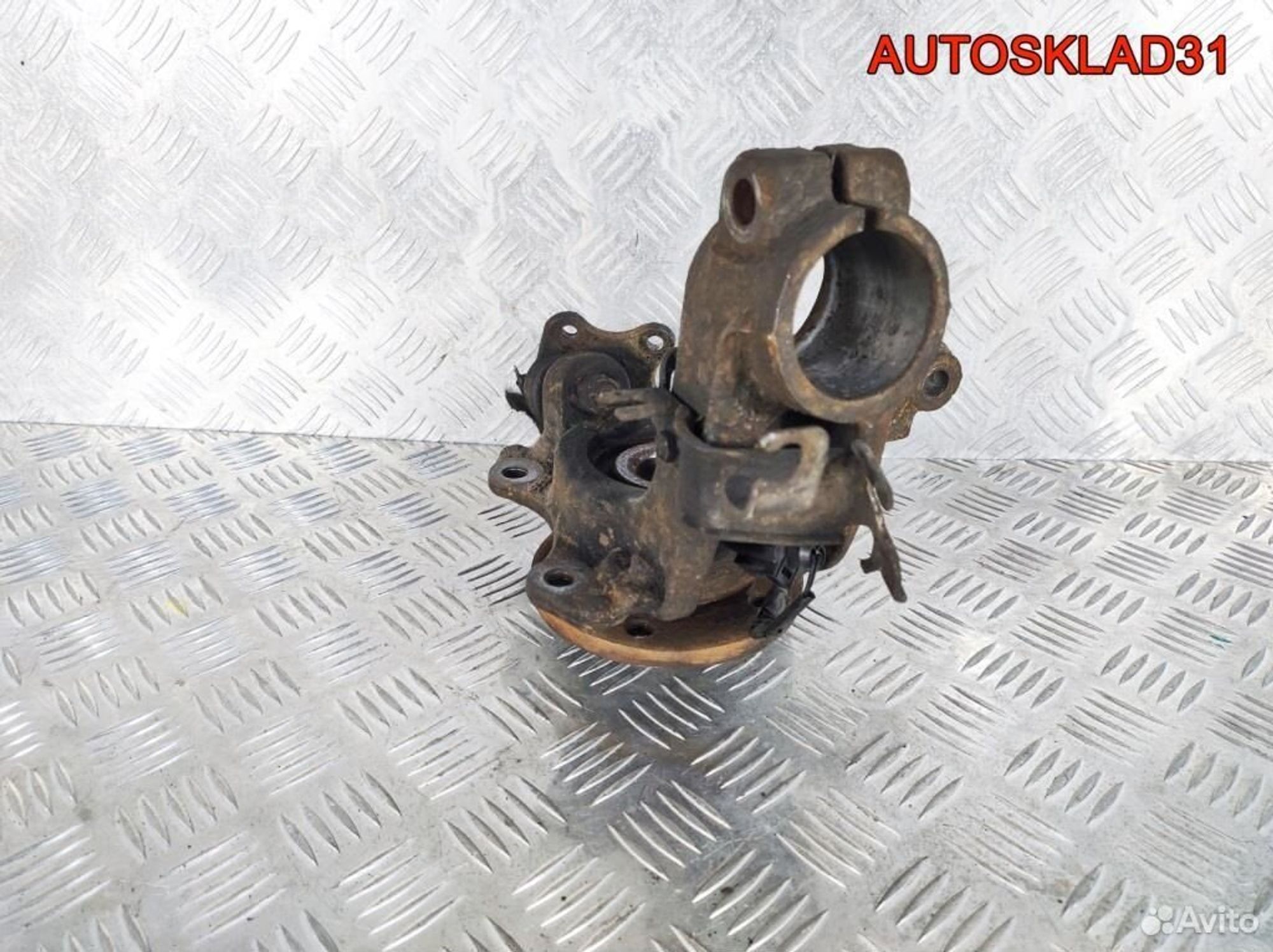 Кулак поворотный передний левый VW Polo HB, 4100 рублей, Дубовое