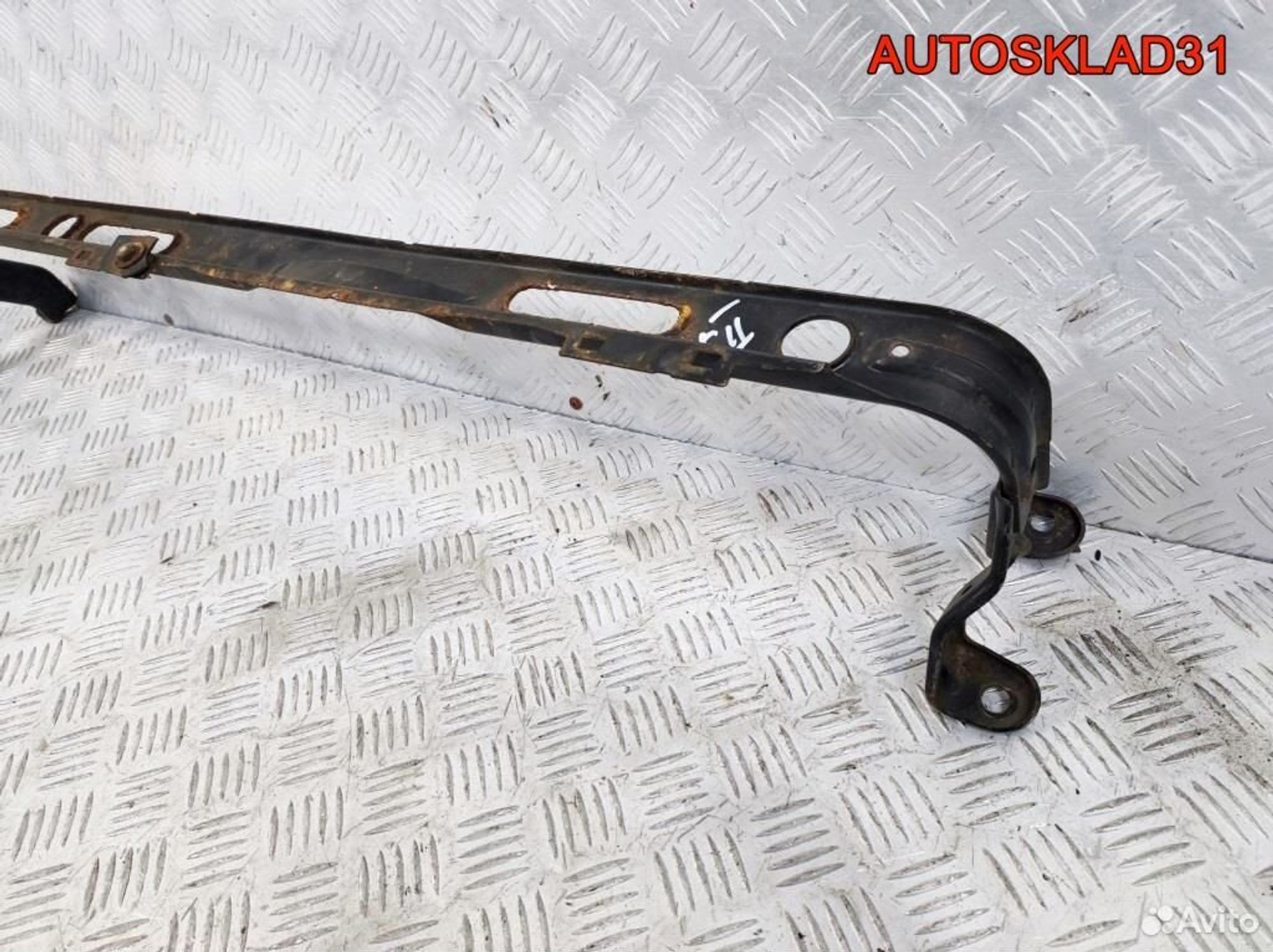 Балка подрадиаторная Ford Focus 2 3M5H8A297JH, 2100 рублей, Дубовое