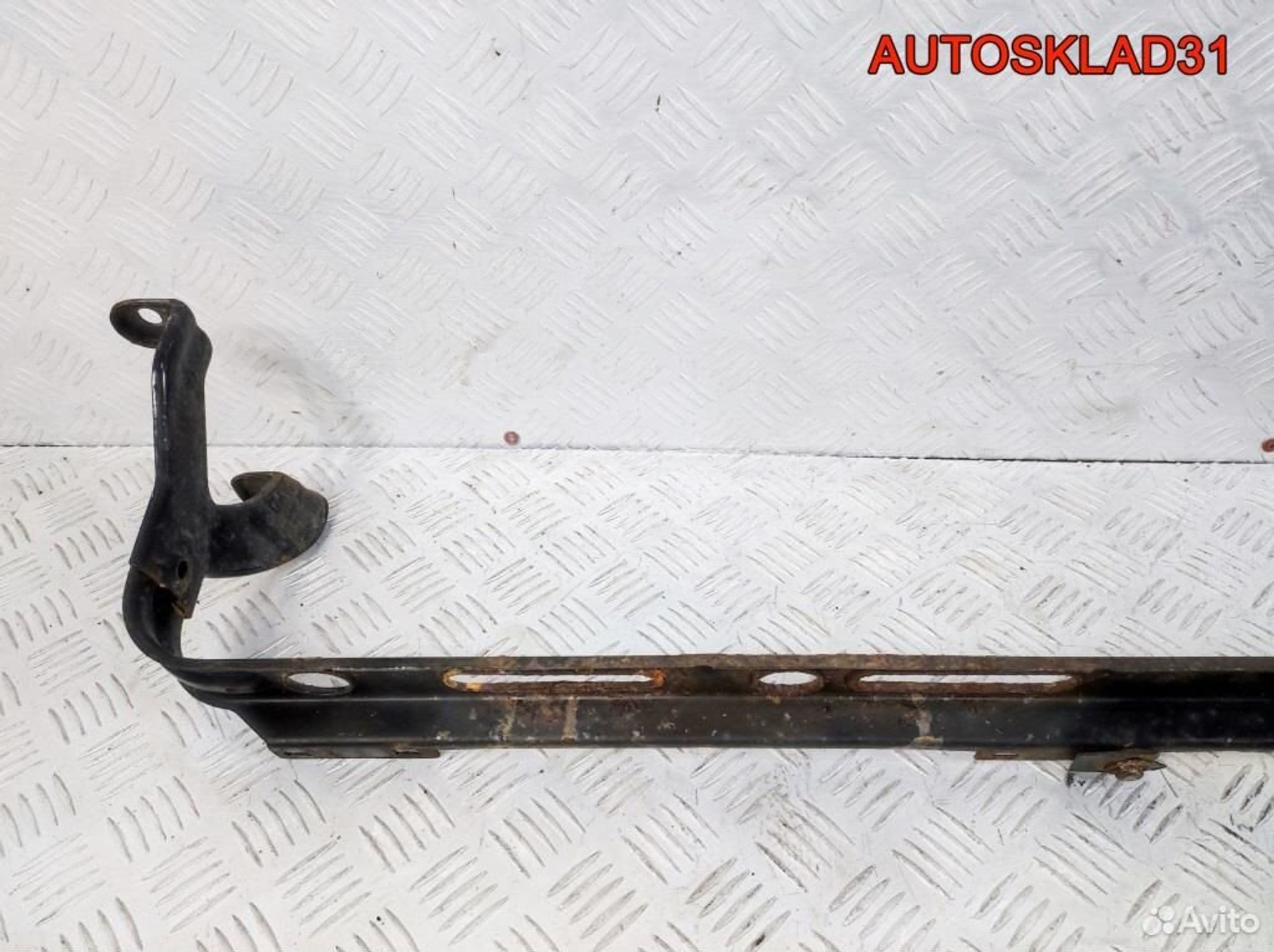 Балка подрадиаторная Ford Focus 2 3M5H8A297JH, 2100 рублей, Дубовое