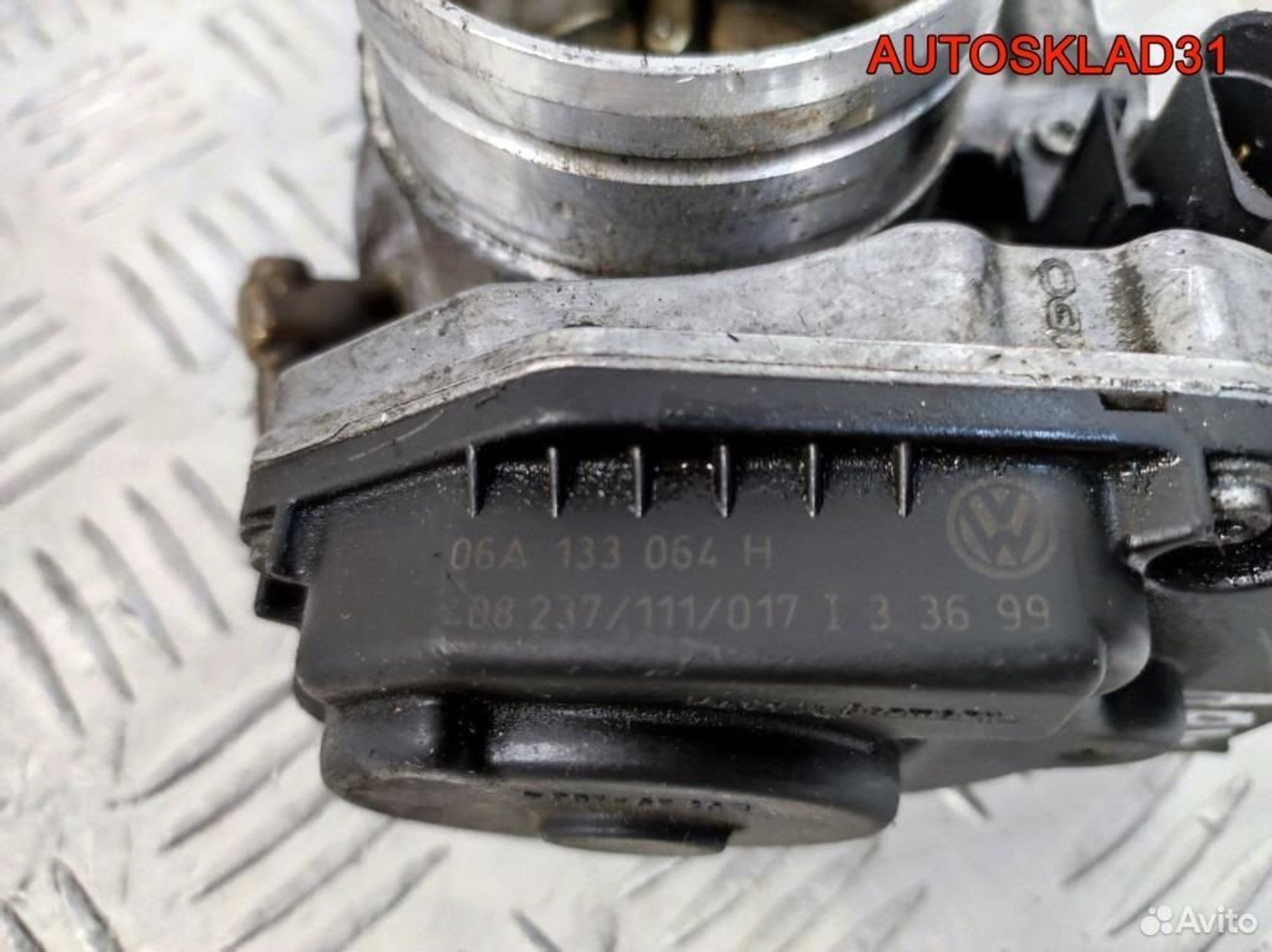 Заслонка дроссельная Volkswagen Golf 4 06A133064H, 2900 рублей, Дубовое