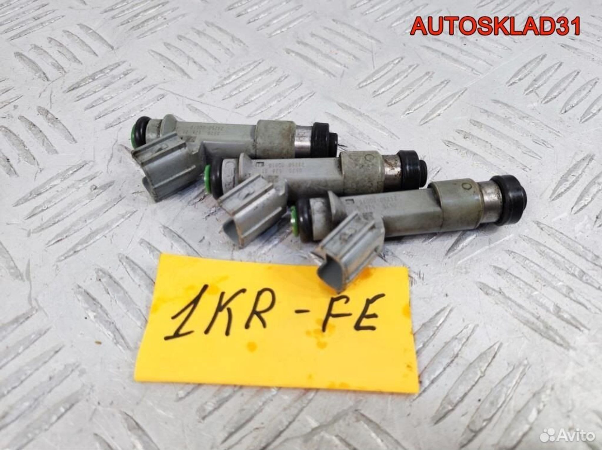 Форсунка топливная Peugeot 107 1KR-FE 2325000010, 1300 рублей, Дубовое