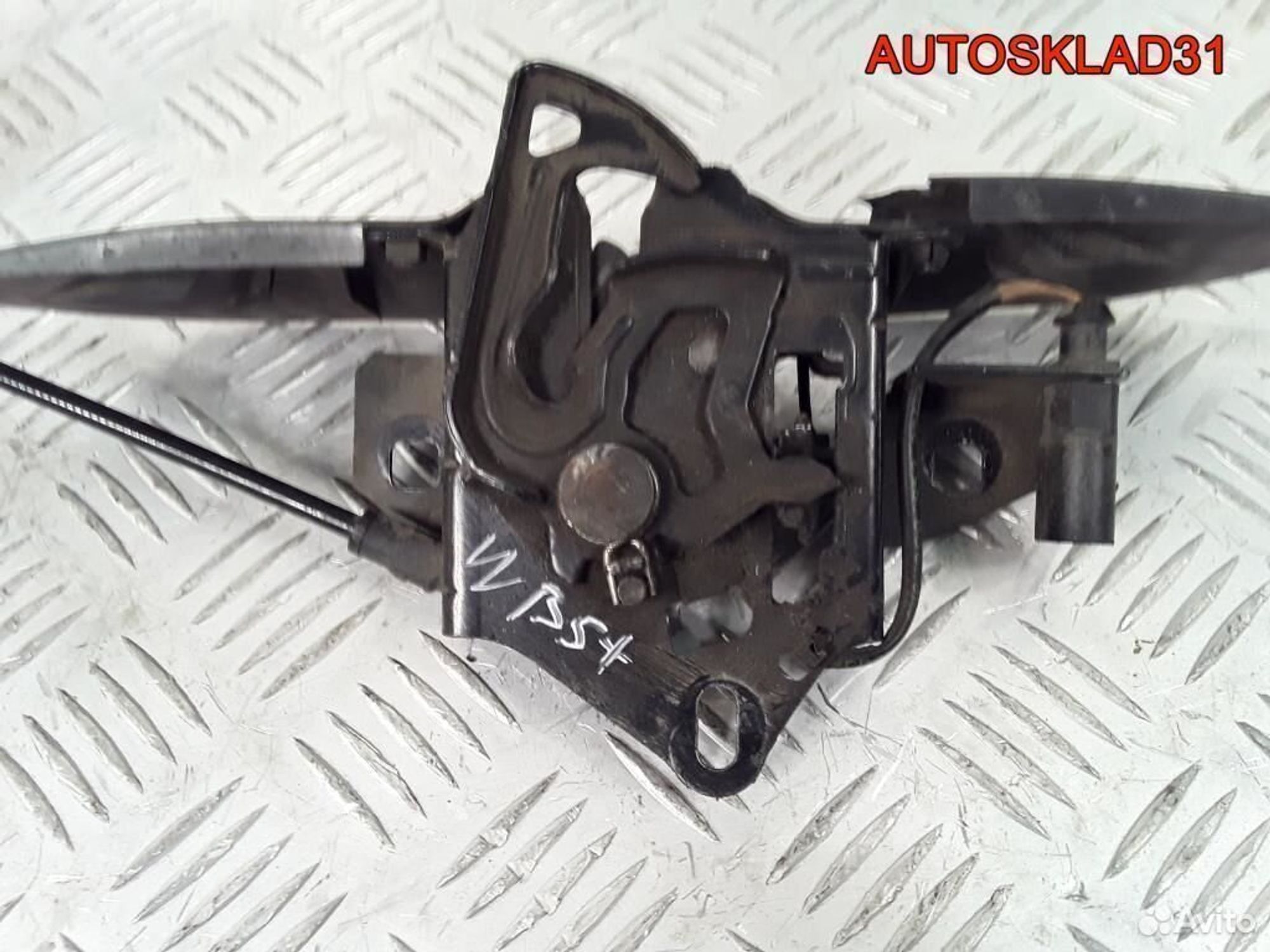 Замок капота Volkswagen Passat B5+ 3B0823509R, 1700 рублей, Дубовое