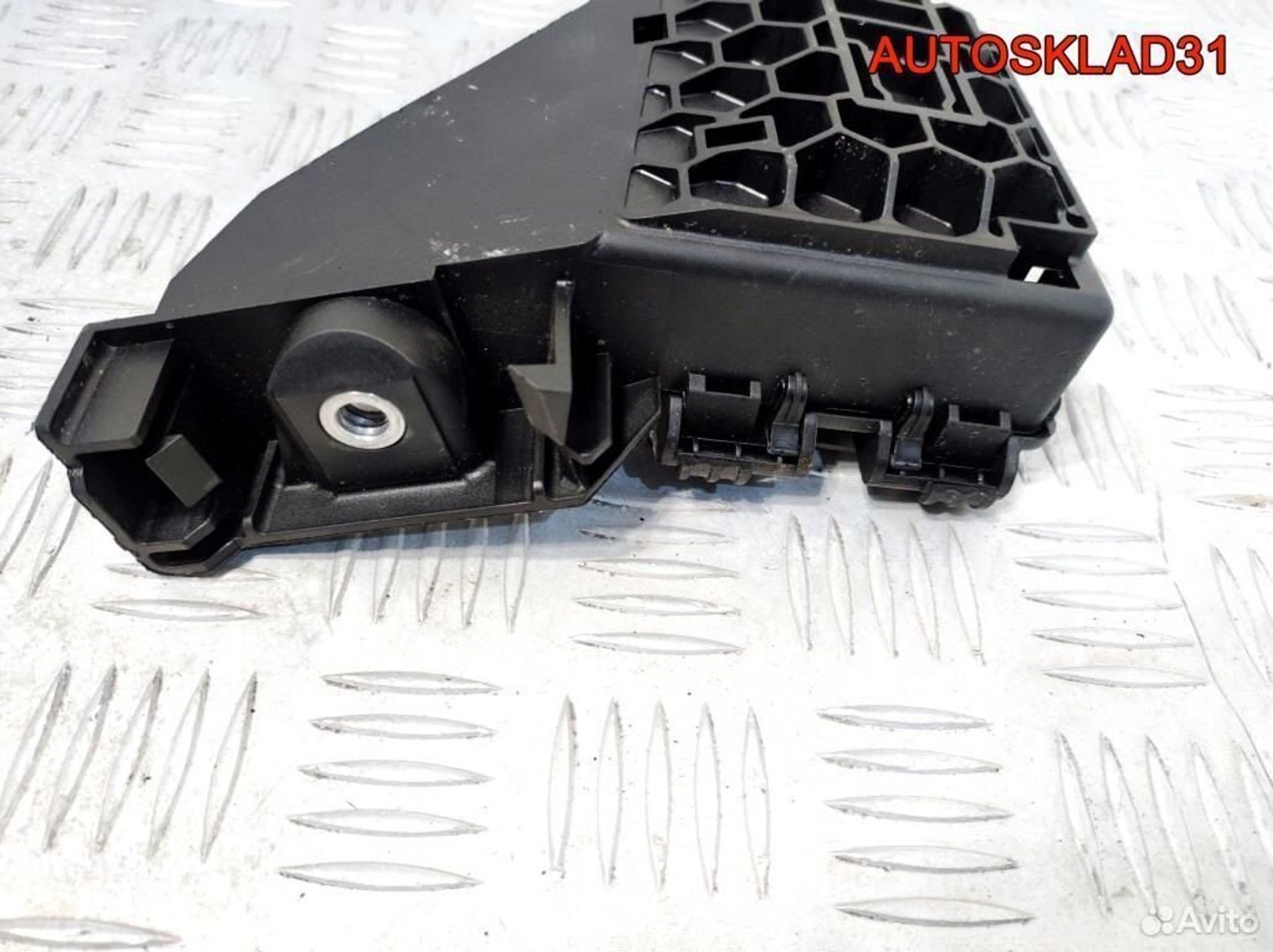 Клемма аккумулятора плюс Audi A8 D3 4E0971845F, 900 рублей, Дубовое