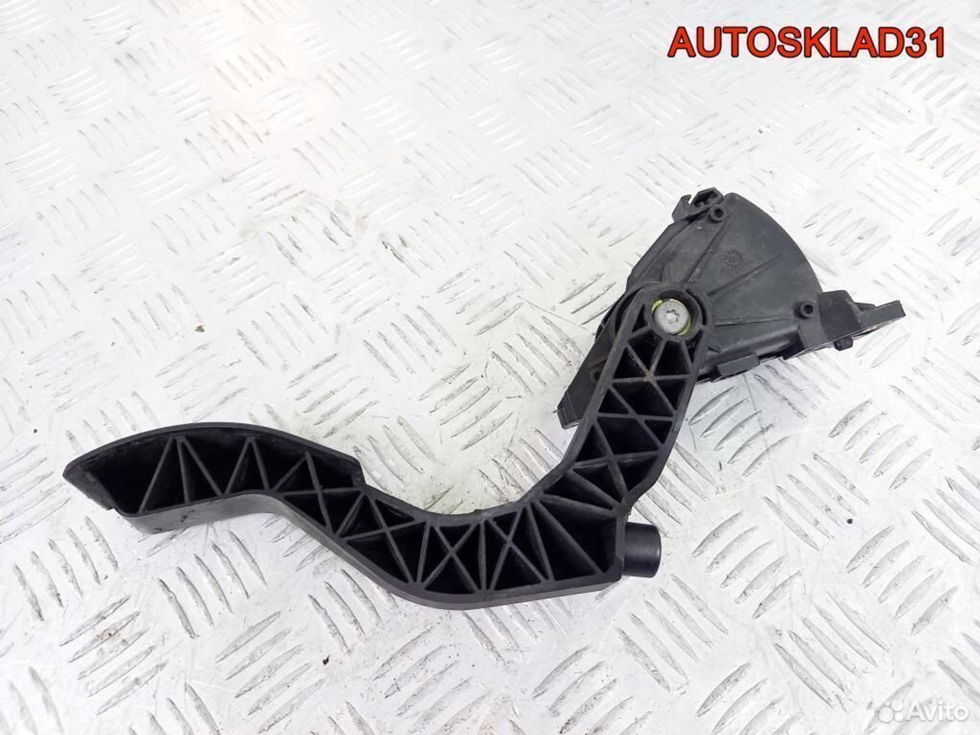 Педаль газа Volkswagen Passat B5 8D1721523A, 1800 рублей, Дубовое