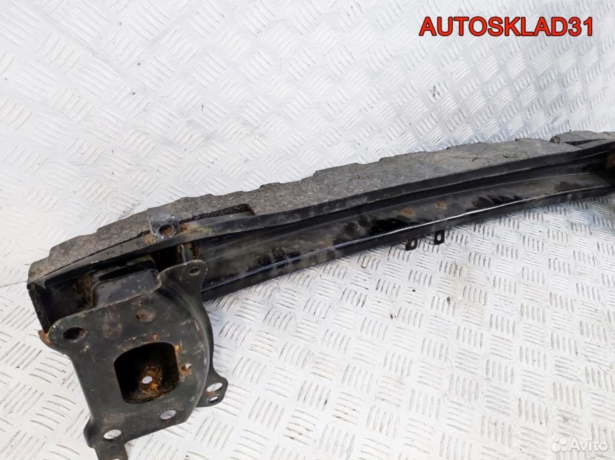 Усилитель переднего бампера VW Golf 5 1K5807109, 2100 рублей, Дубовое