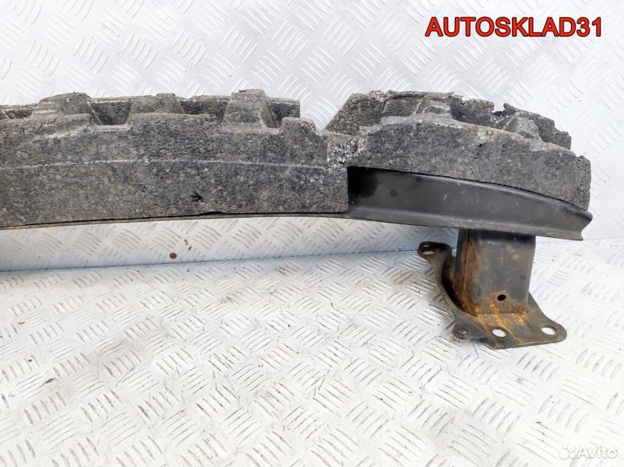 Усилитель переднего бампера VW Golf 5 1K5807109, 2100 рублей, Дубовое