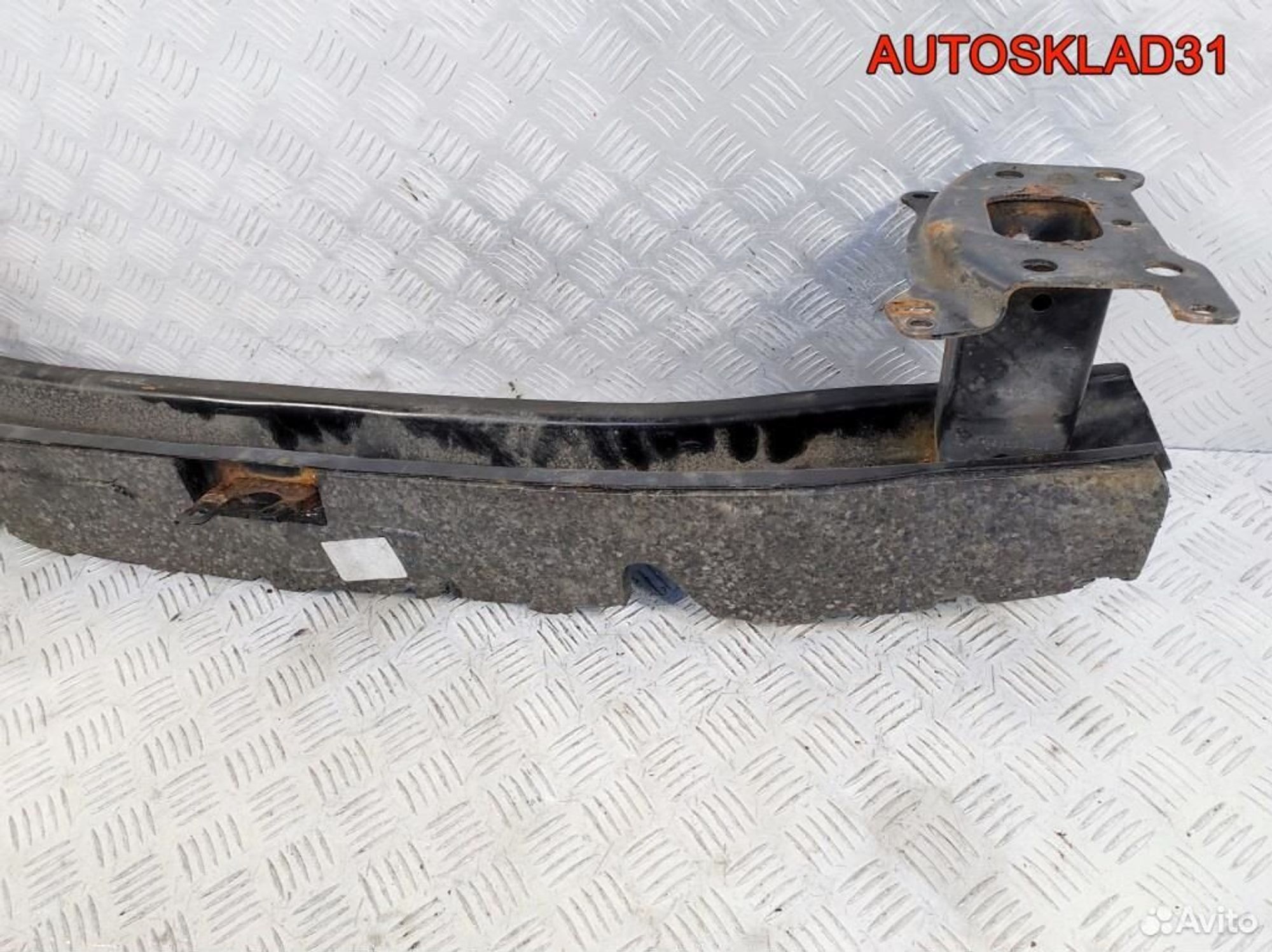 Усилитель переднего бампера VW Golf 5 1K5807109, 2100 рублей, Дубовое