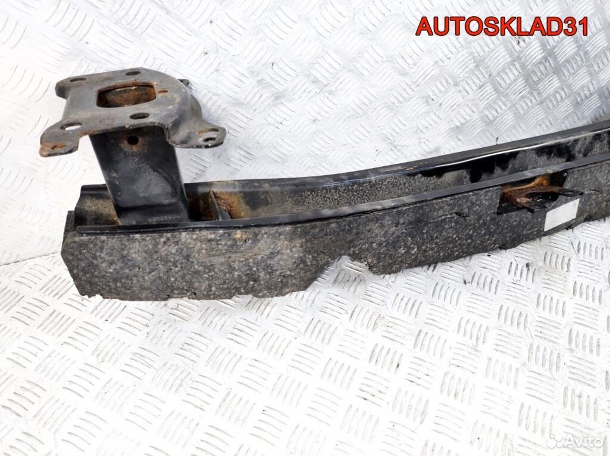 Усилитель переднего бампера VW Golf 5 1K5807109, 2100 рублей, Дубовое