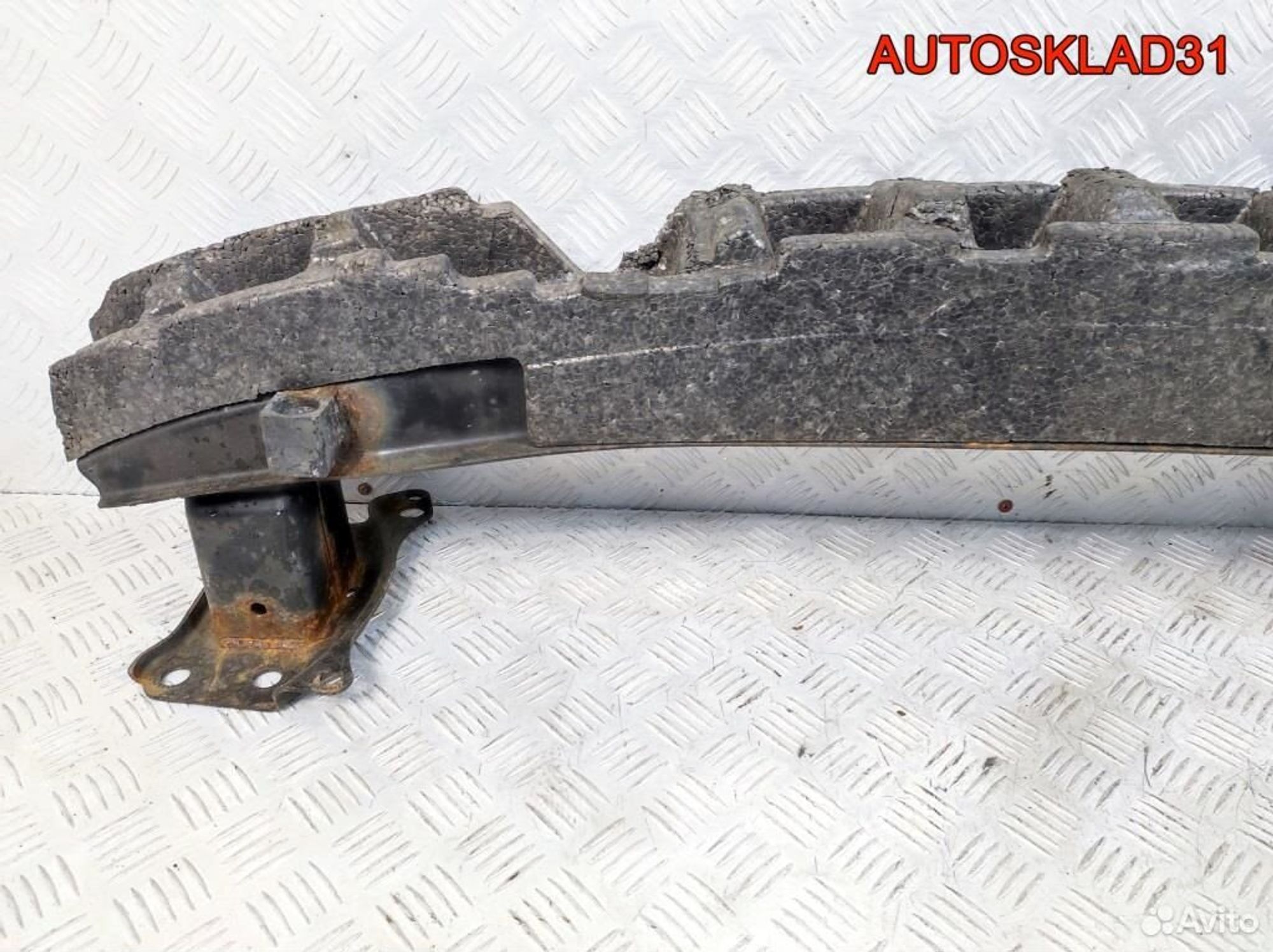 Усилитель переднего бампера VW Golf 5 1K5807109, 2100 рублей, Дубовое