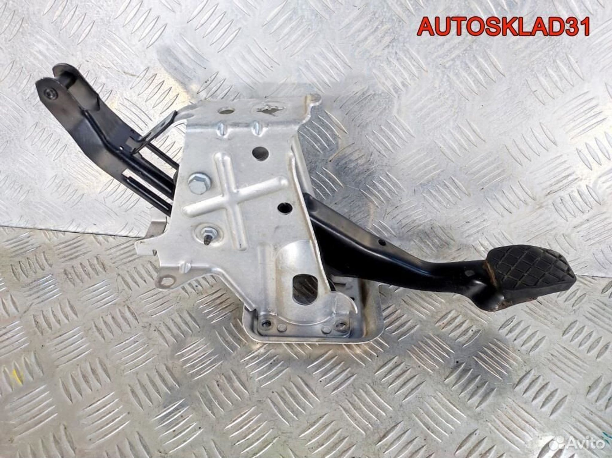 Педаль тормоза МКПП VW Passat B6 1K1721057AD, 1100 рублей, Дубовое