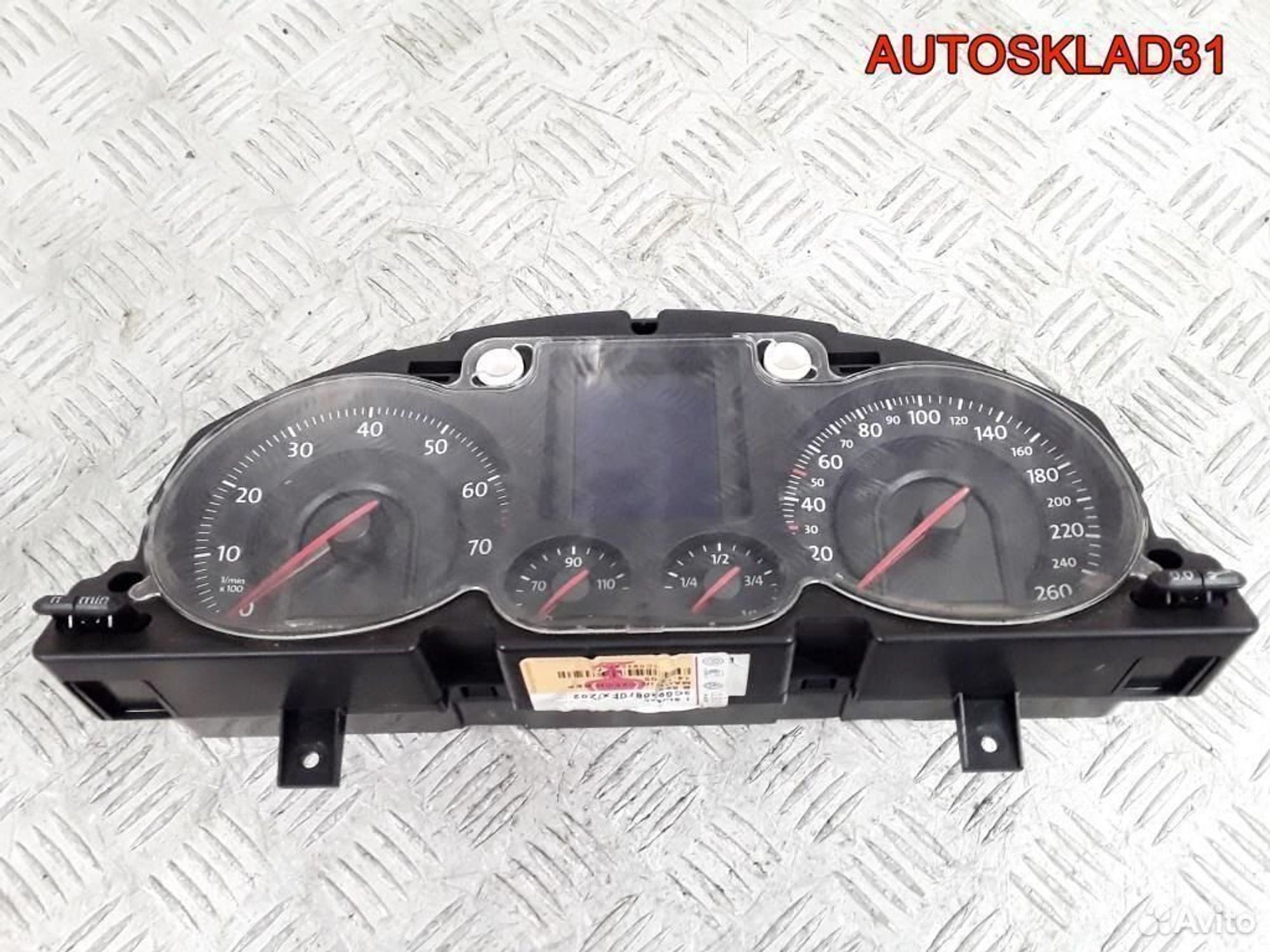 Панель приборов VW Passat B6 3C0920870FX Бензин, 5500 рублей, Дубовое