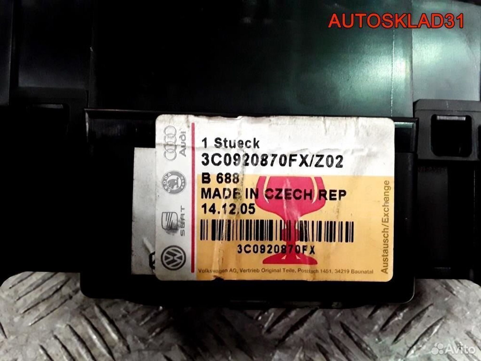 Панель приборов VW Passat B6 3C0920870FX Бензин, 5500 рублей, Дубовое