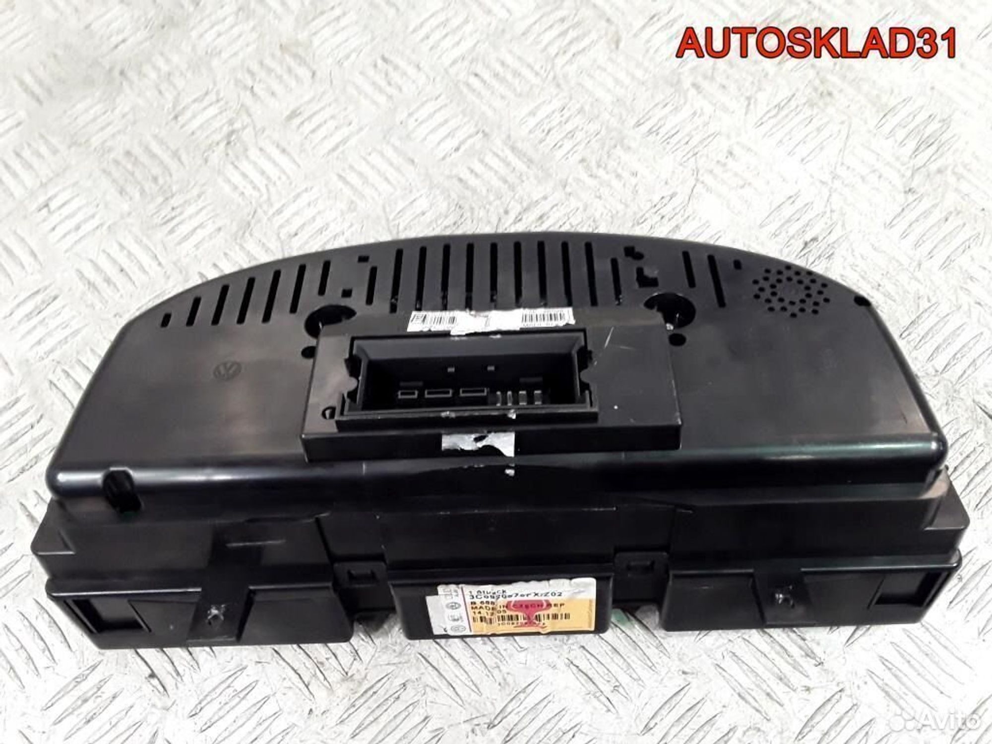 Панель приборов VW Passat B6 3C0920870FX Бензин, 5500 рублей, Дубовое