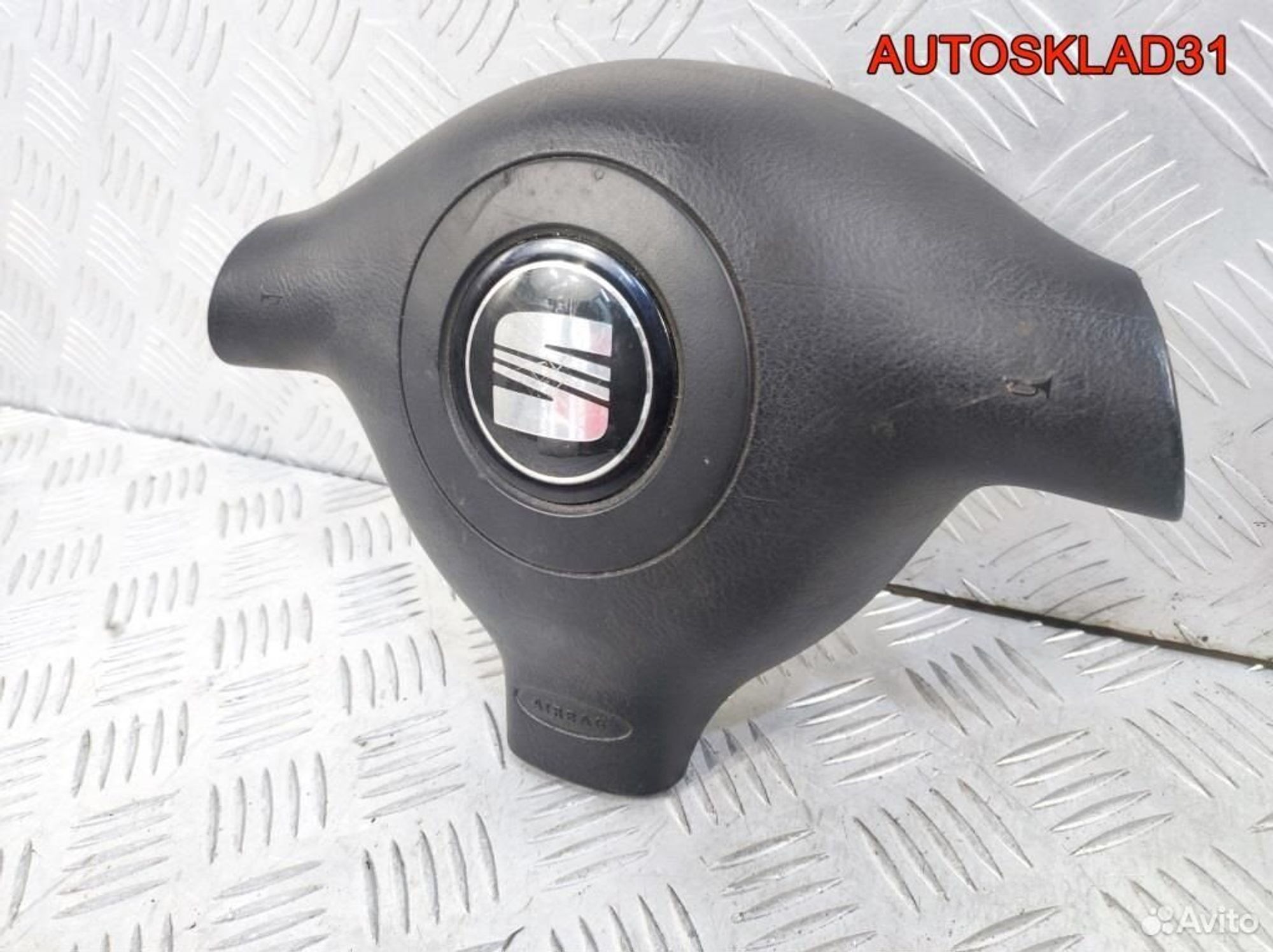 Подушка безопасности в руль Seat Leon 1M0880201M, 5200 рублей, Дубовое
