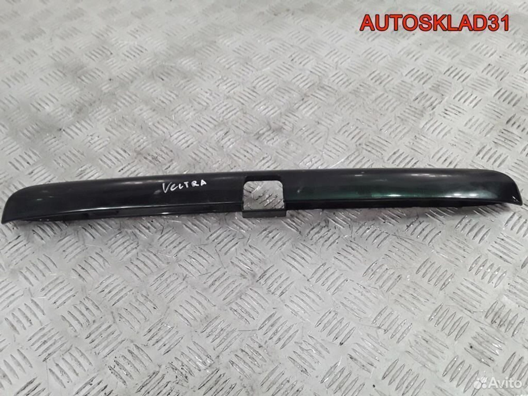 Накладка двери багажника Opel Vectra B Универсал, 1700 рублей, Дубовое