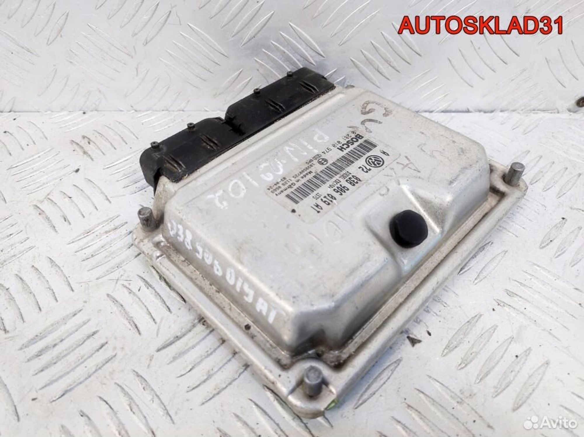 Блок Эбу Volkswagen Golf 4 AXR 038906019AT Дизель, 1200 рублей, Дубовое