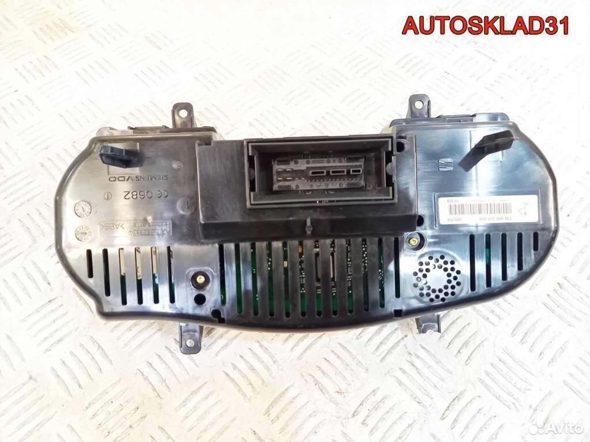 Панель приборов Seat Altea 1.6 BSE 5P0920804A, 5700 рублей, Дубовое