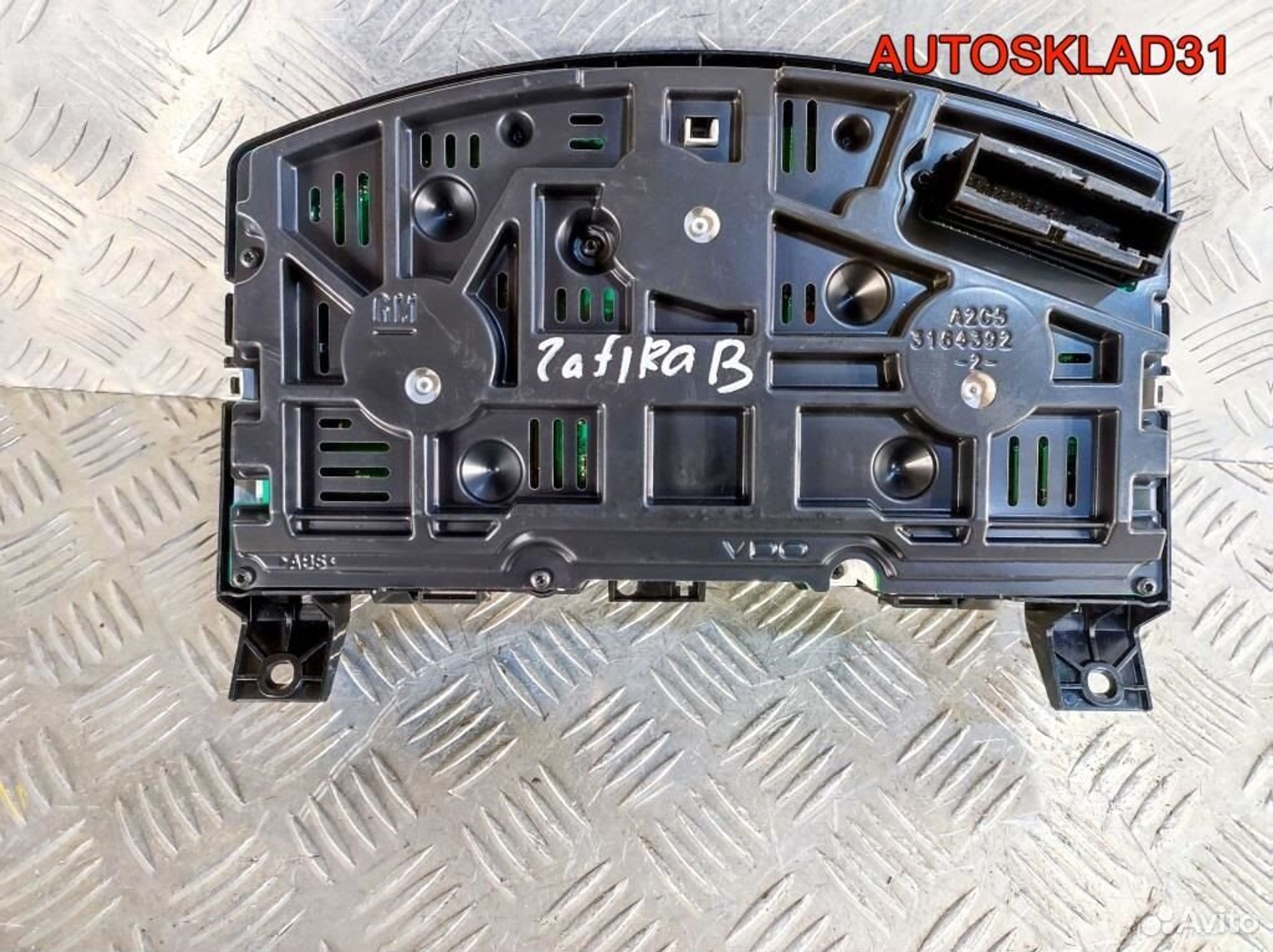 Панель приборов Ореl Zаfirа В 13423835 Бензин, 4600 рублей, Дубовое