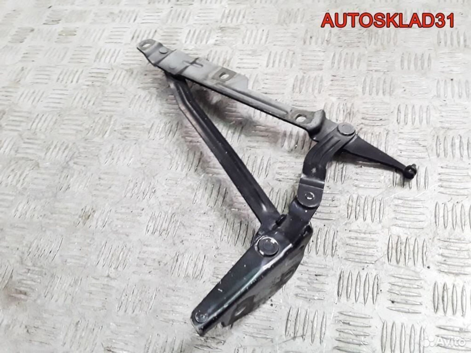 Петля крышки багажника правая Audi 100 C4, 700 рублей, Дубовое