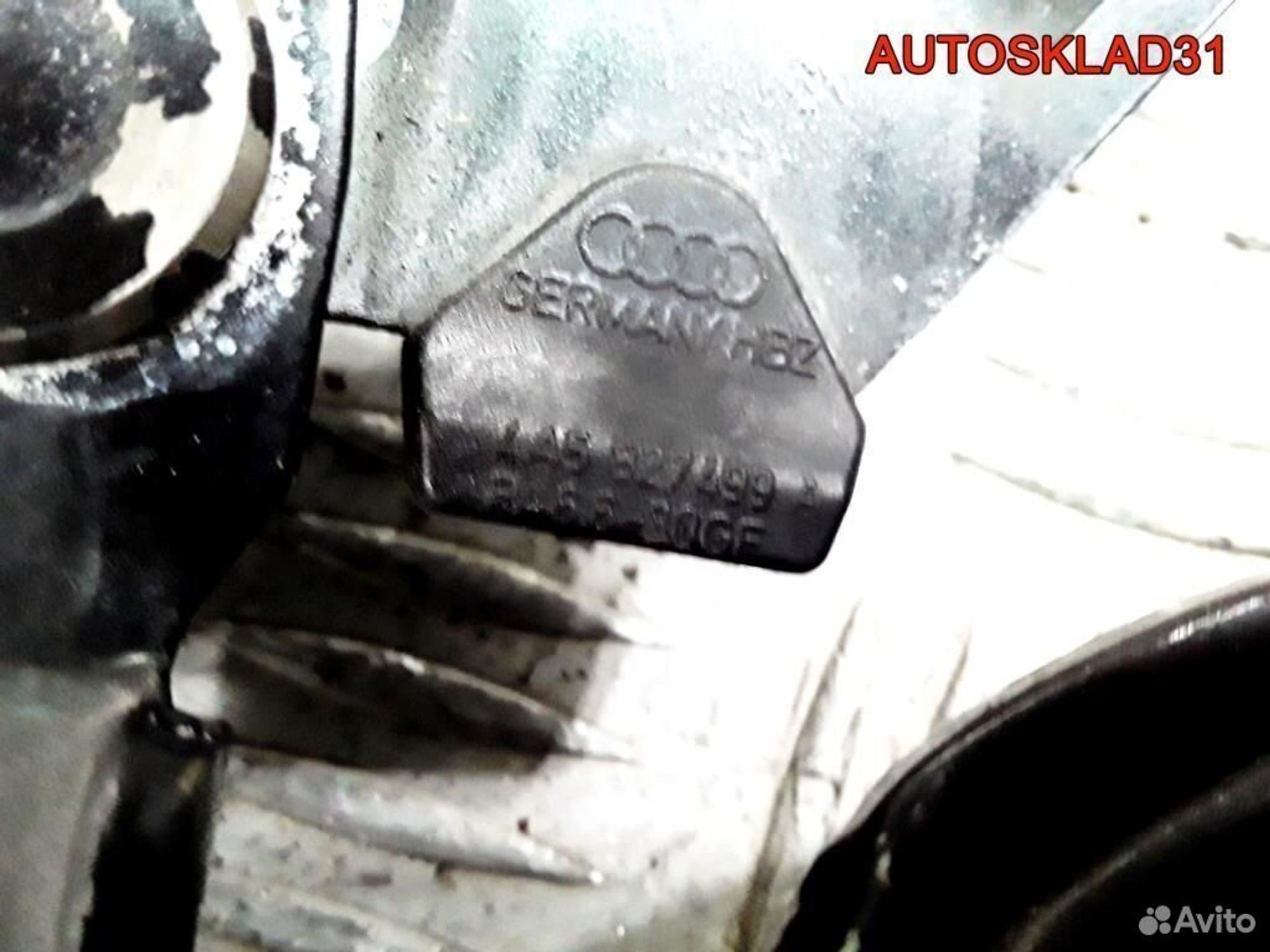 Петля крышки багажника правая Audi 100 C4, 700 рублей, Дубовое