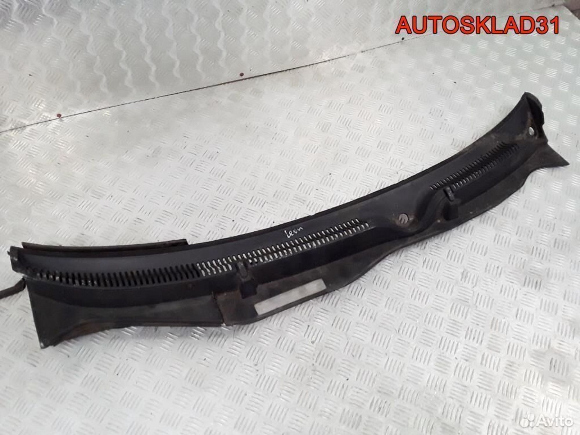 Решетка стеклоочистителя Seat Leon 1M1 1M1853185, 2100 рублей, Дубовое