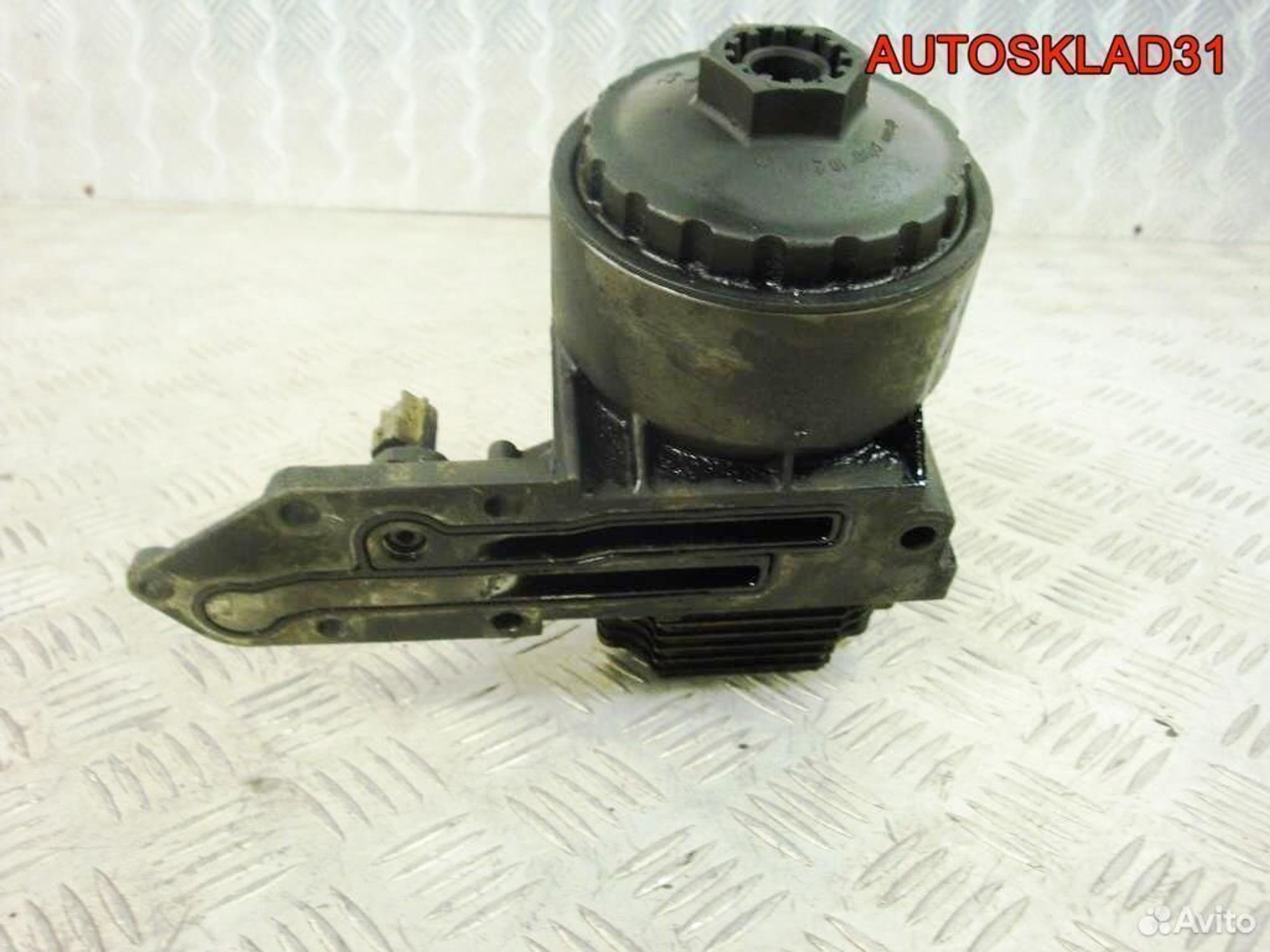 Корпус масляного фильтра Ford Transit 2,4 1211772, 2300 рублей, Дубовое