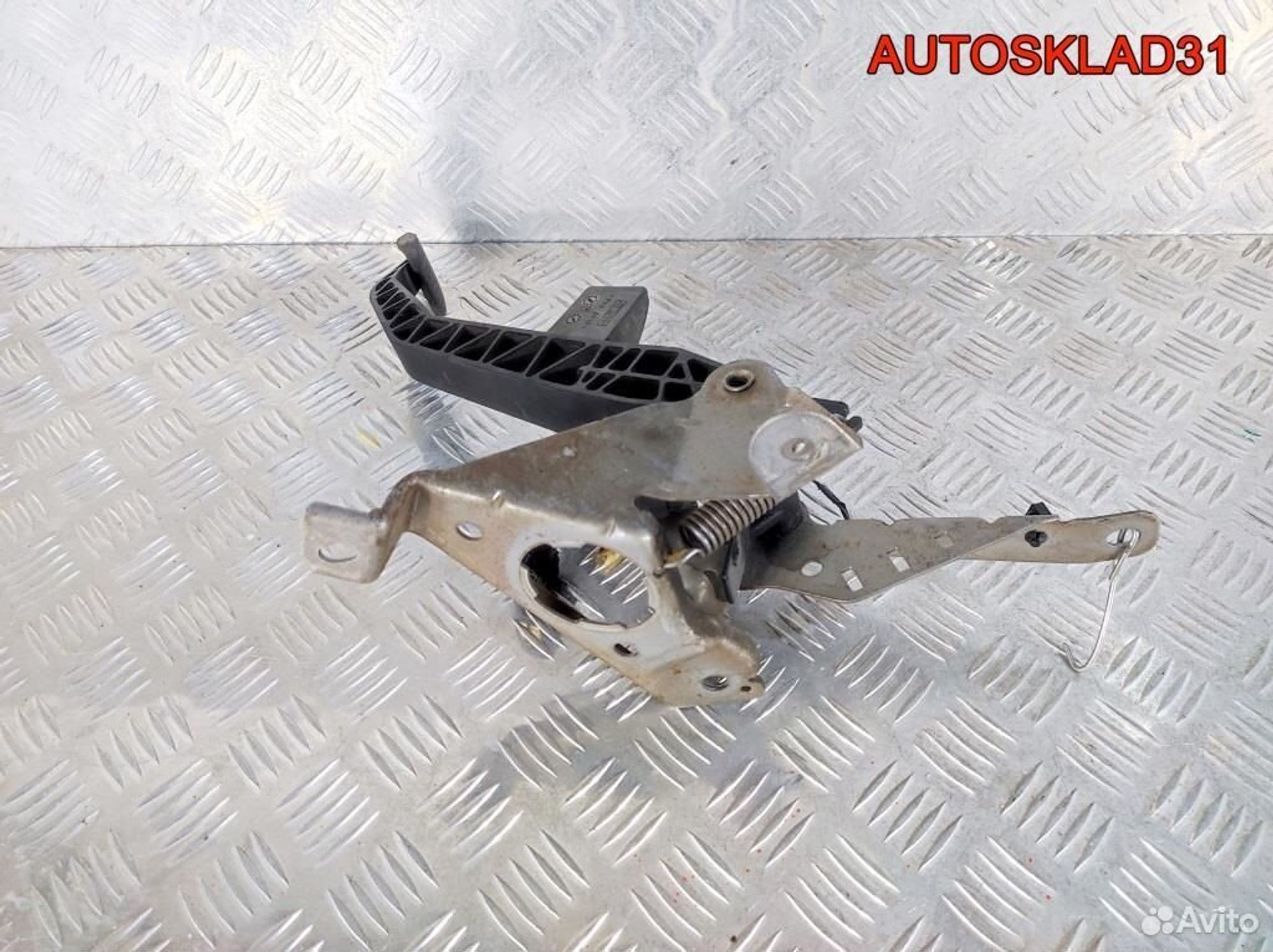 Педаль сцепления Ford Focus 2 4M517B633AN, 1100 рублей, Дубовое