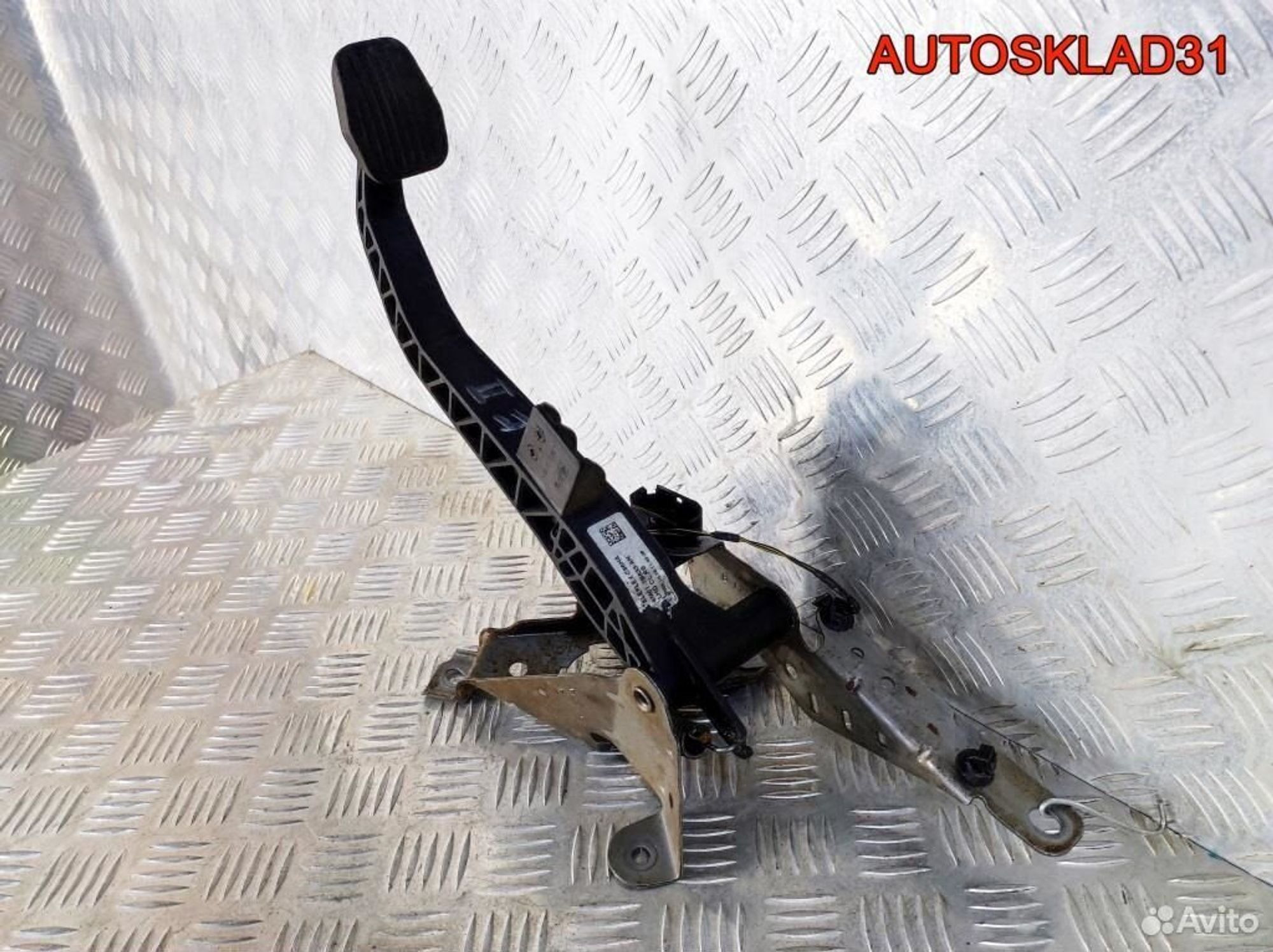 Педаль сцепления Ford Focus 2 4M517B633AN, 1100 рублей, Дубовое