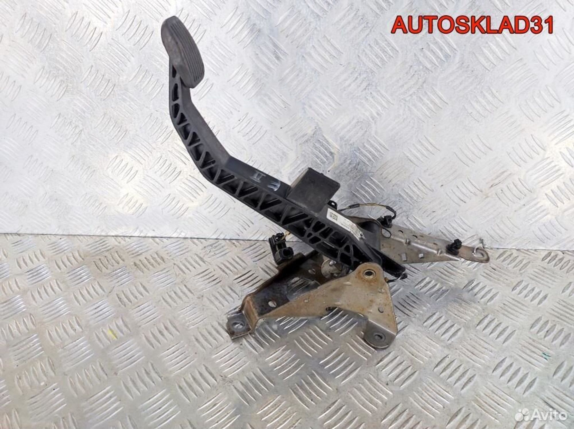 Педаль сцепления Ford Focus 2 4M517B633AN, 1100 рублей, Дубовое