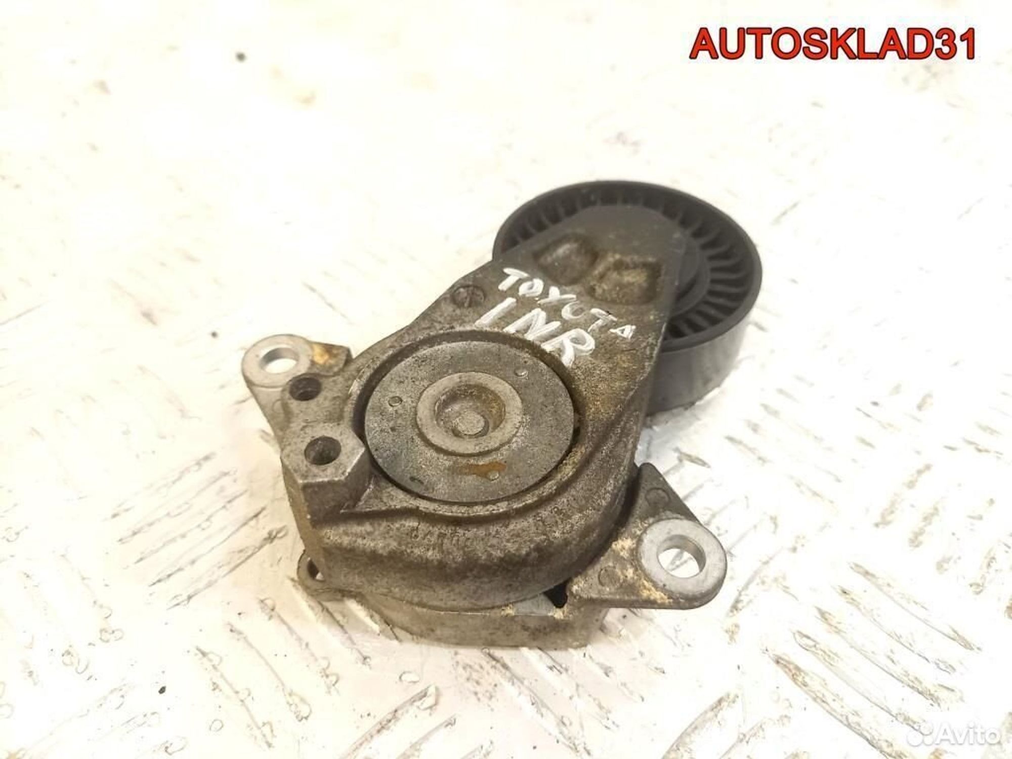 Ролик-натяжитель ремня Toyota Yaris 1NR 1662047010, 500 рублей, Дубовое