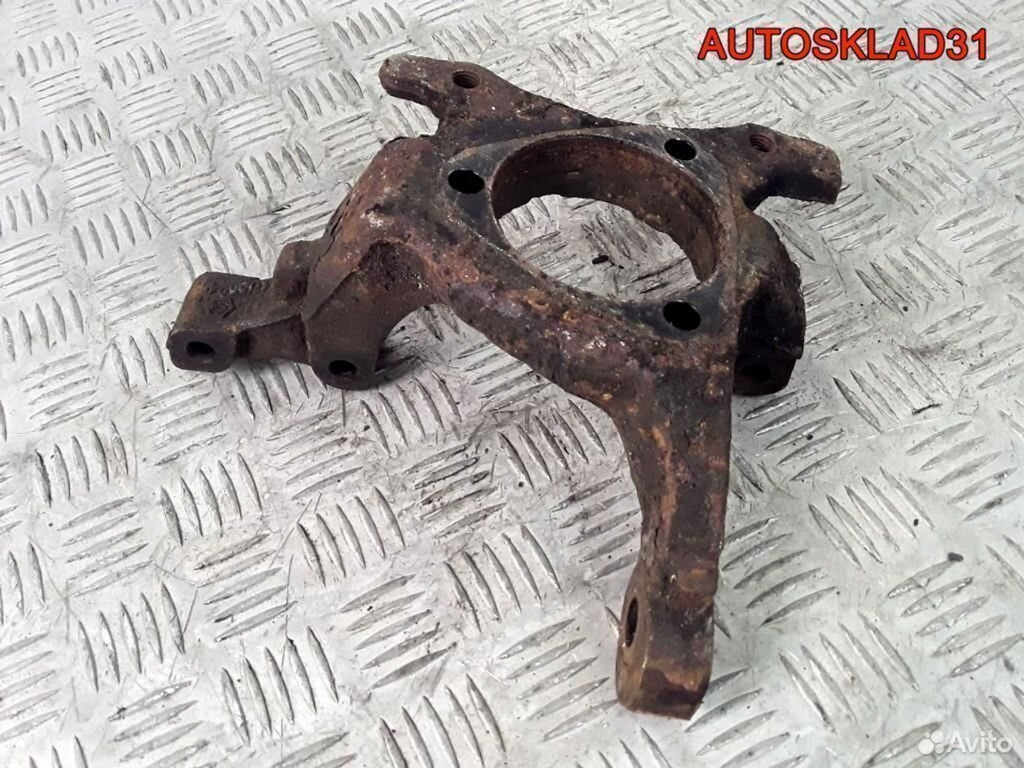 Кулак поворотный передний правый Opel Astra H, 1800 рублей, Дубовое