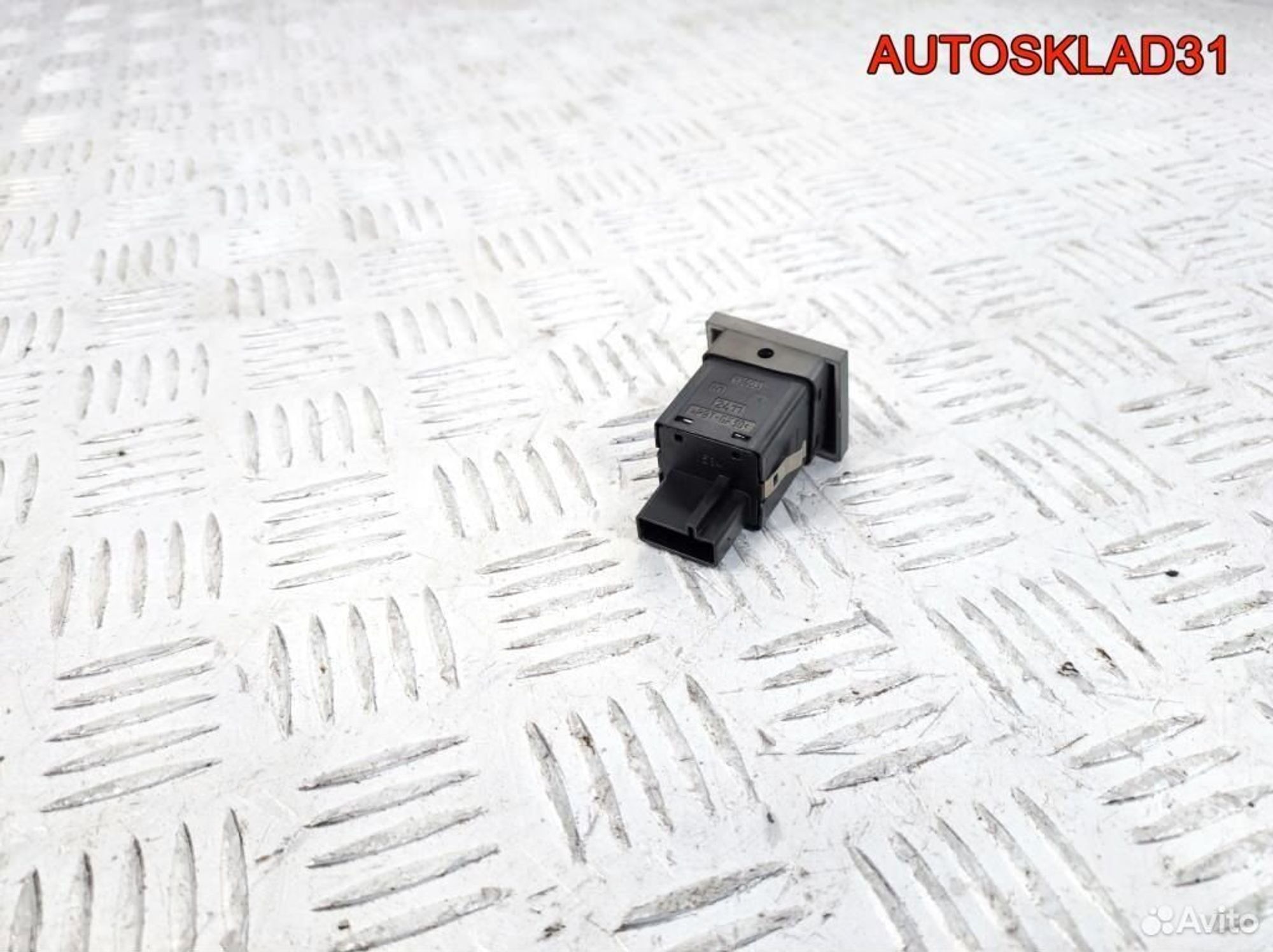 Кнопка обогрева сидений Opel Vectra C 13138252, 1100 рублей, Дубовое