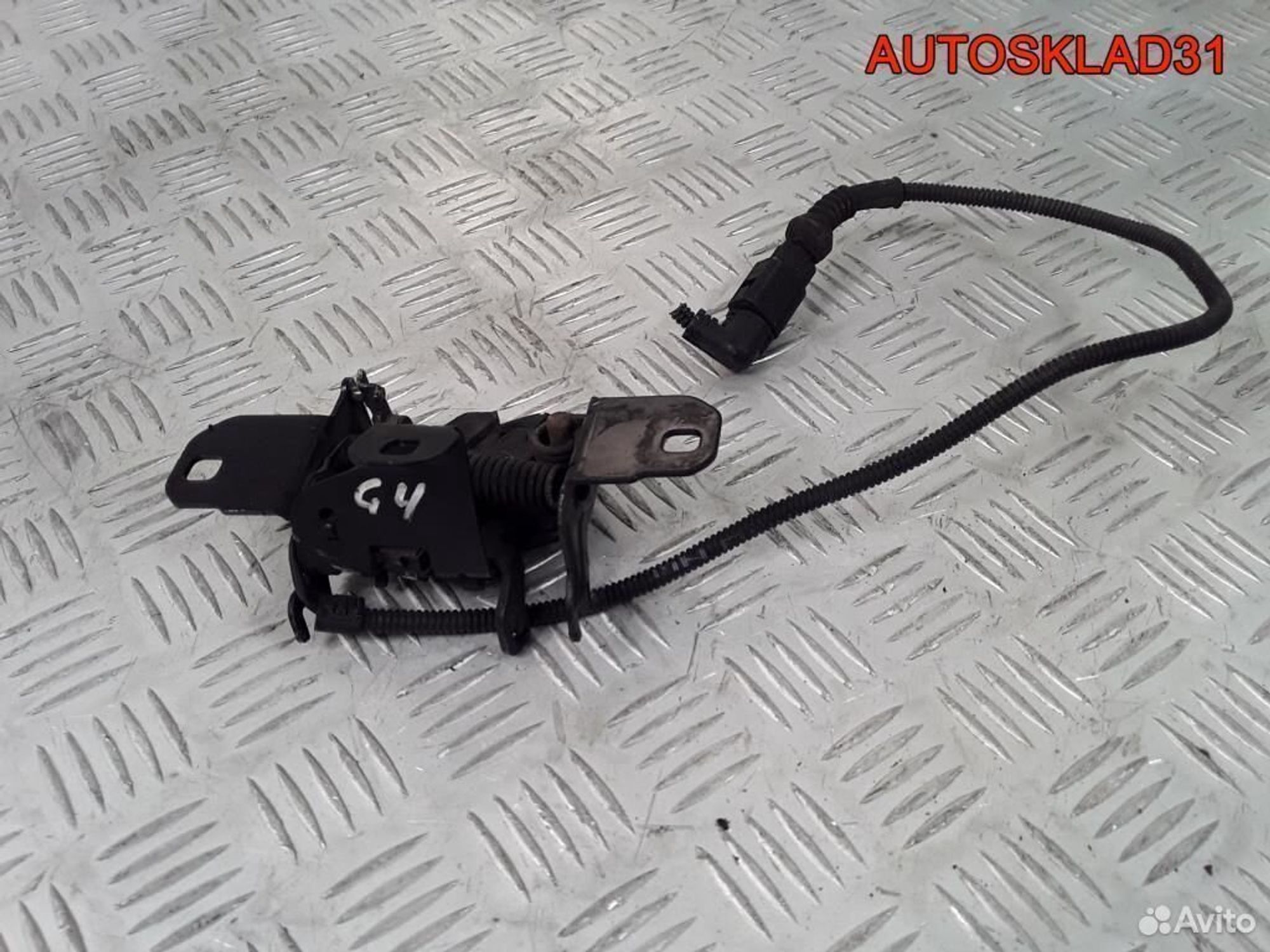 Замок капота Volkswagen Golf 4 1J0823509C, 2100 рублей, Дубовое